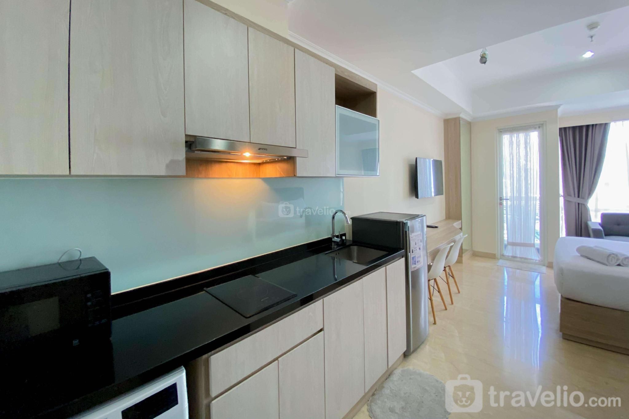 Furnished and Cozy Studio Menteng Park By Travelio