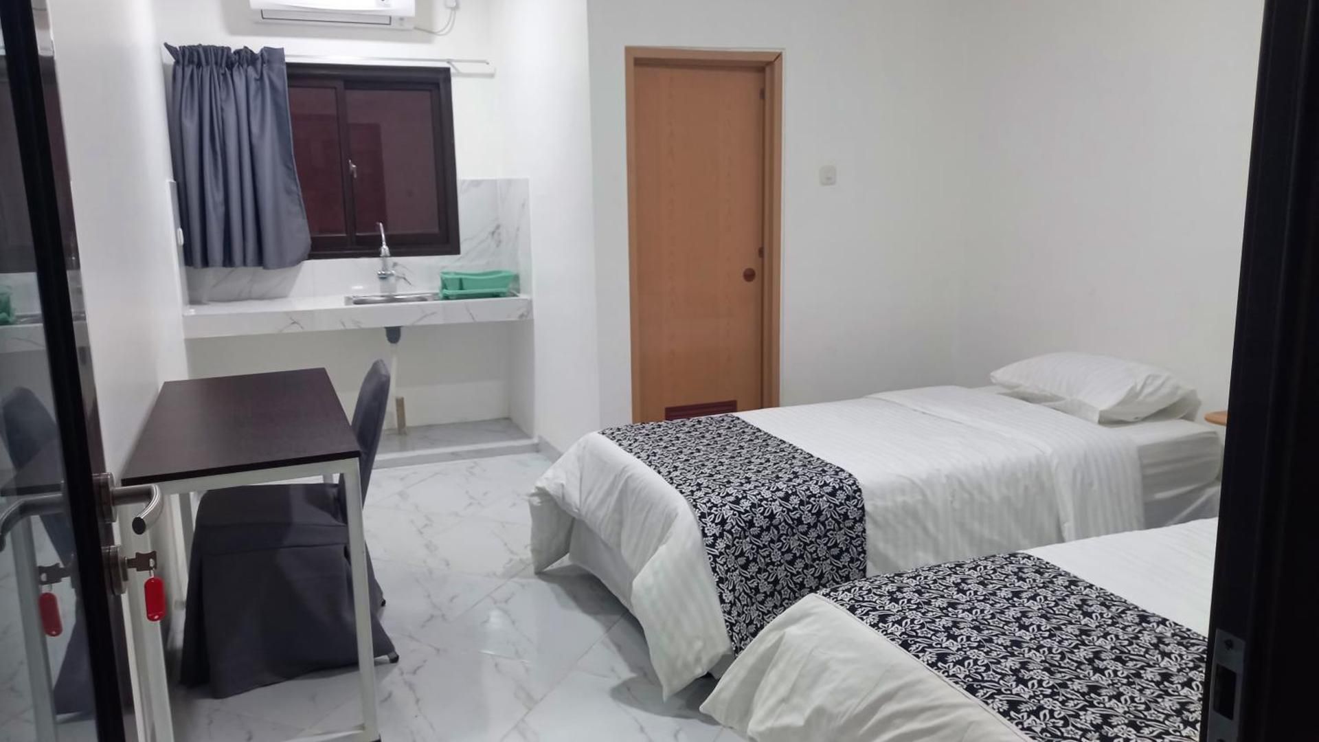 Standard Twin Room
