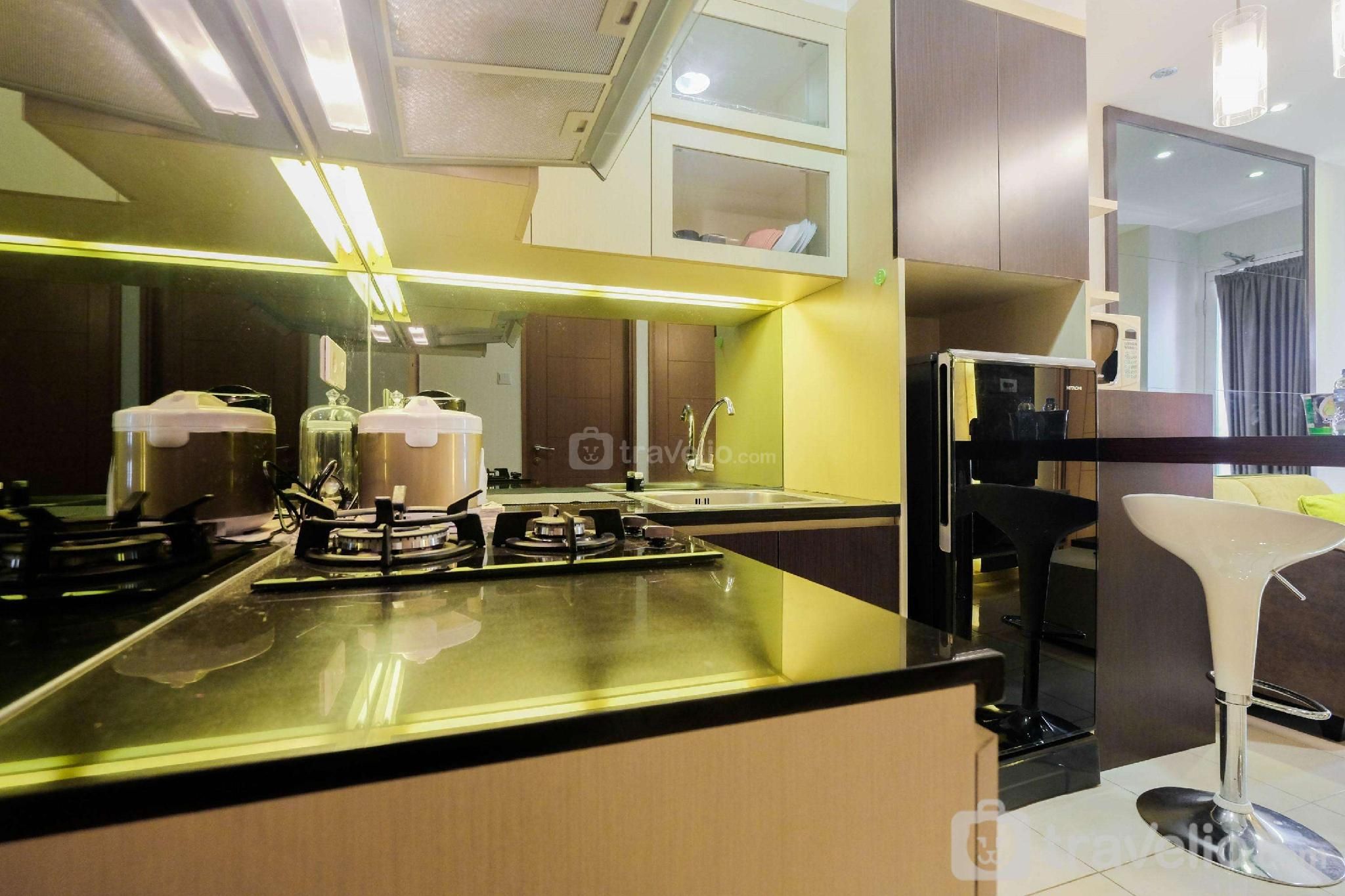 Luxurious 2BR Cinere Bellevue Suites By Travelio