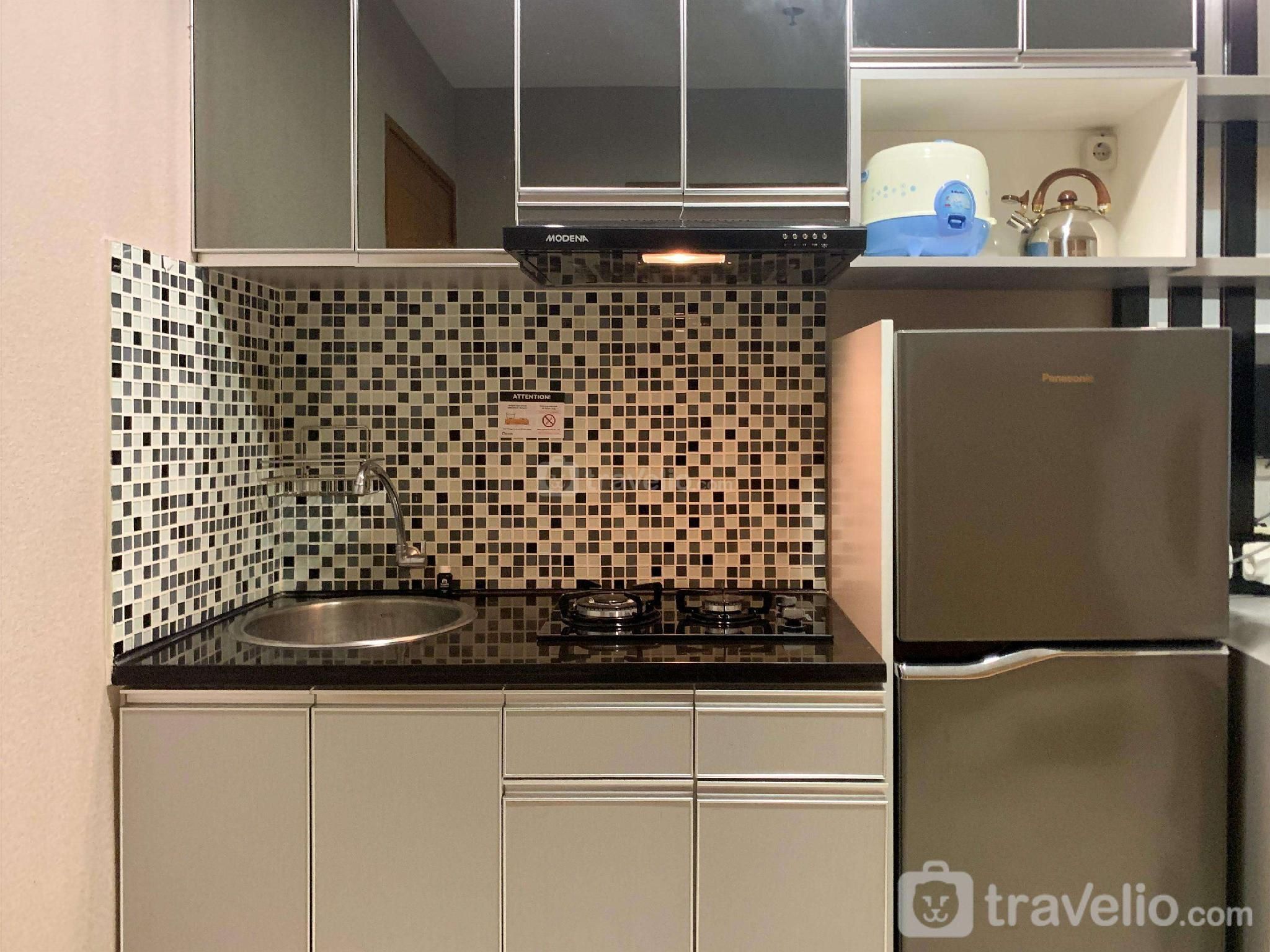 Simply 2BR at Cinere Bellevue Suites By Travelio