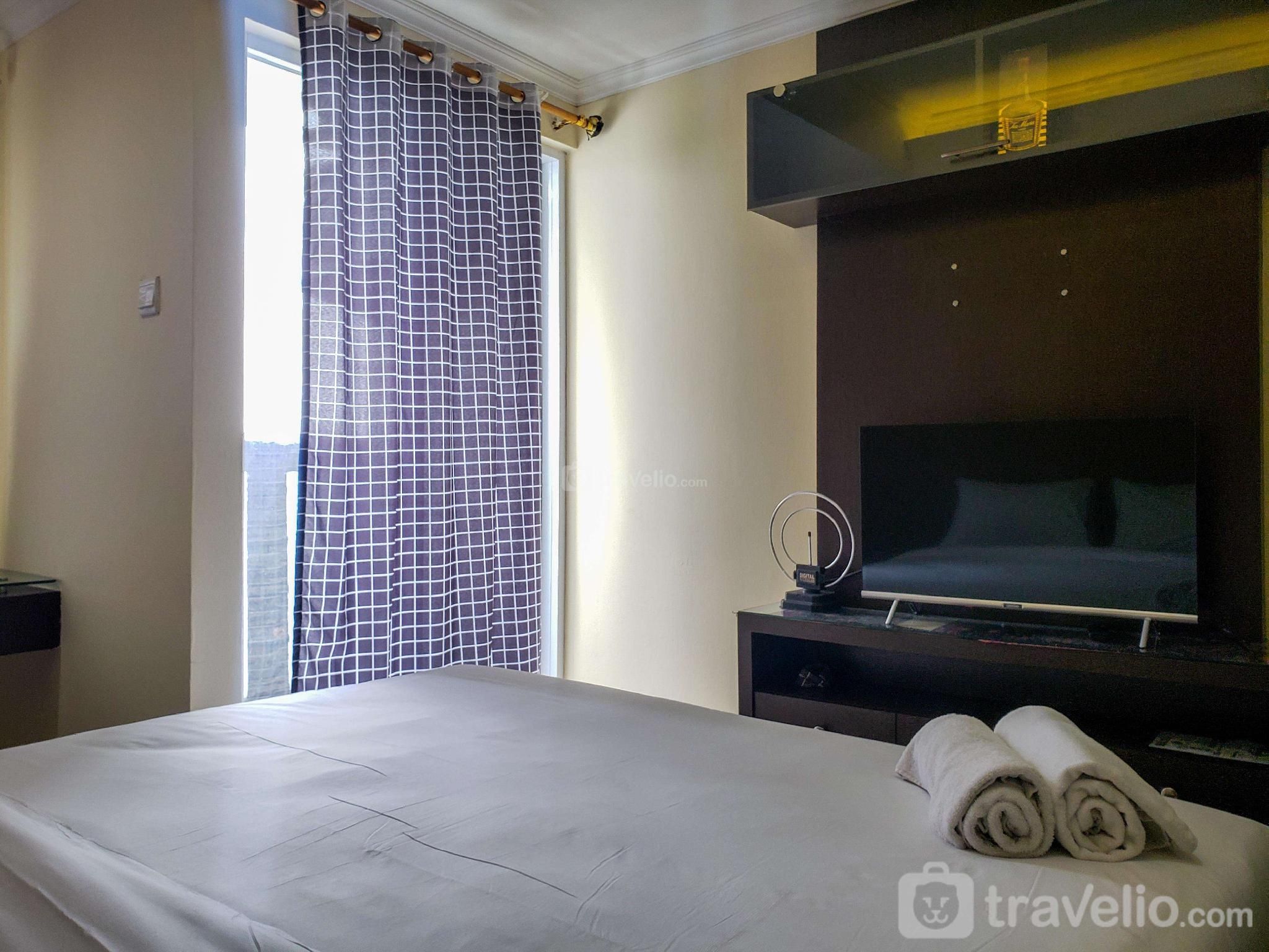 Comfy Studio Belmont Residence Puri By Travelio