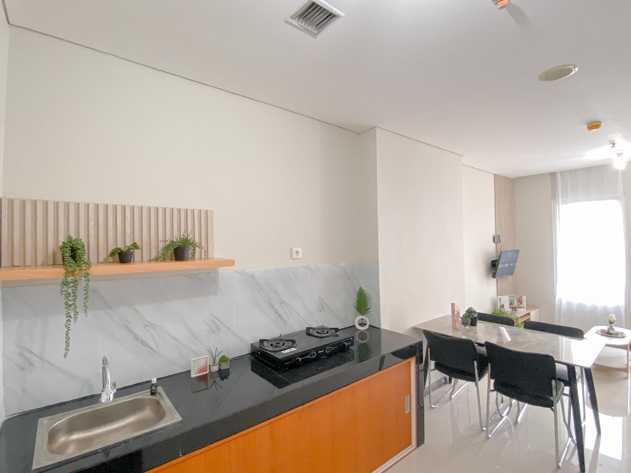 Comfortable Homey 2BR Apt Nifarro Park By Travelio
