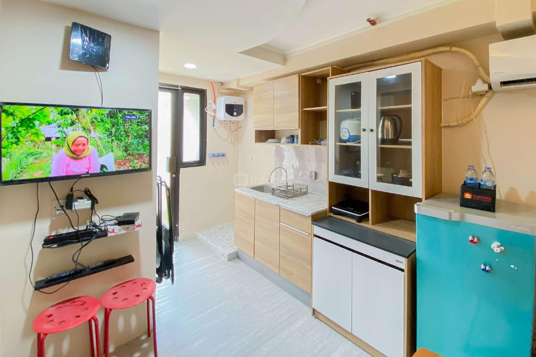 Modern and Homey 1BR at Kebagusan City By Travelio