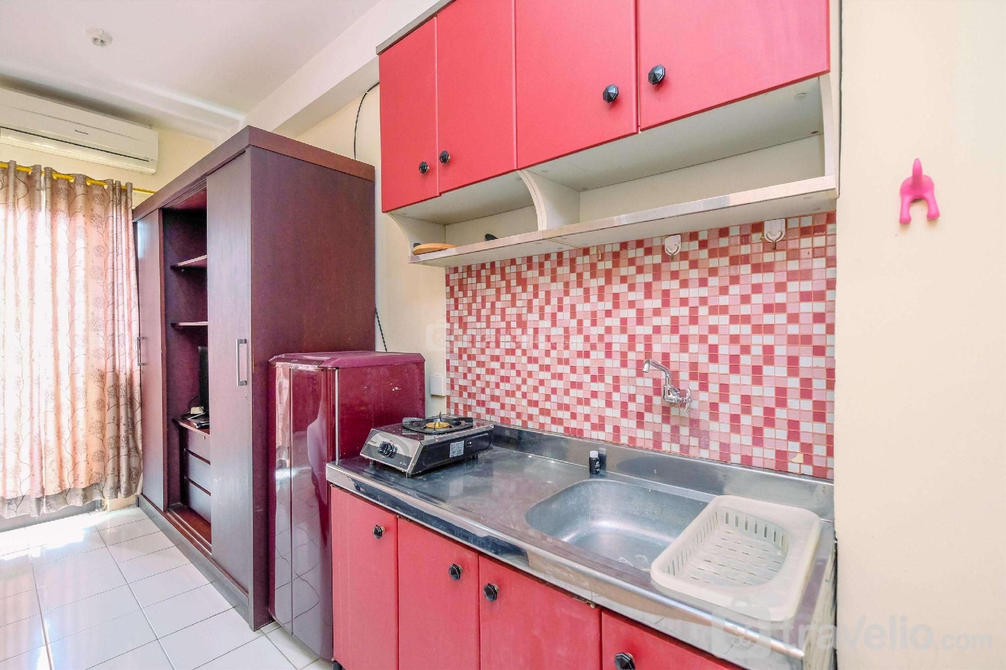 Cozy Stay Studio at Kebagusan City Apt By Travelio