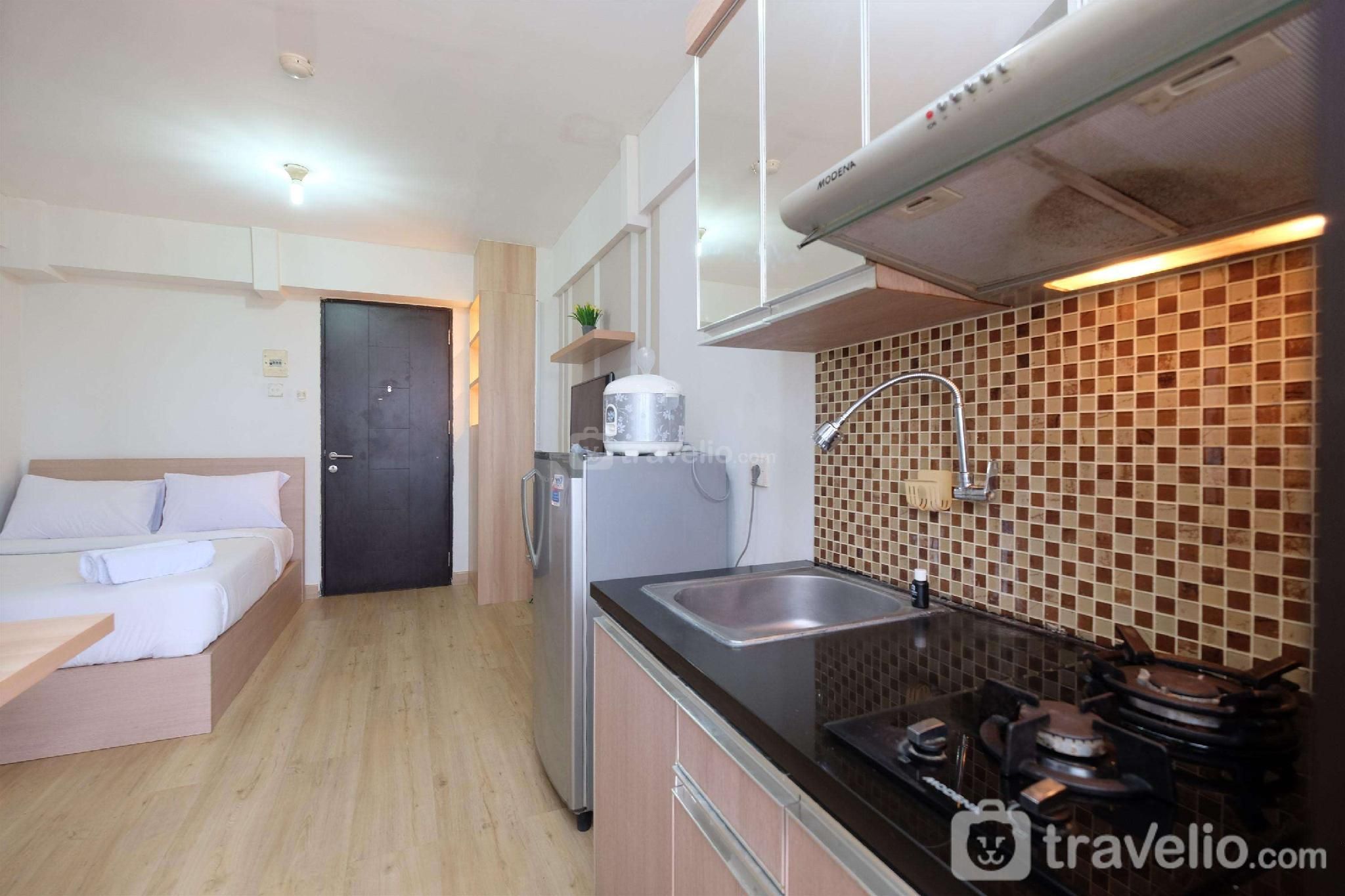 Super Cozy Studio at Kebagusan City By Travelio