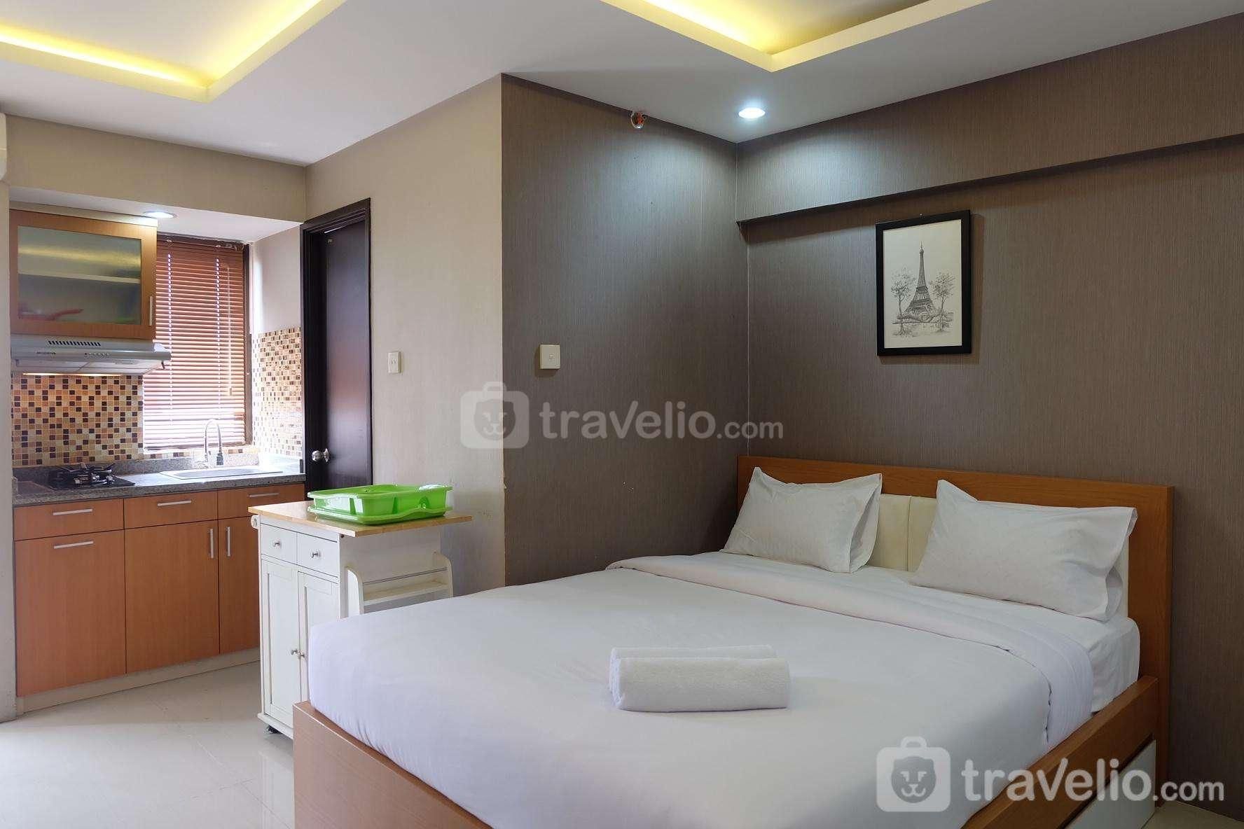 Luxury Studio at Kebagusan City By Travelio