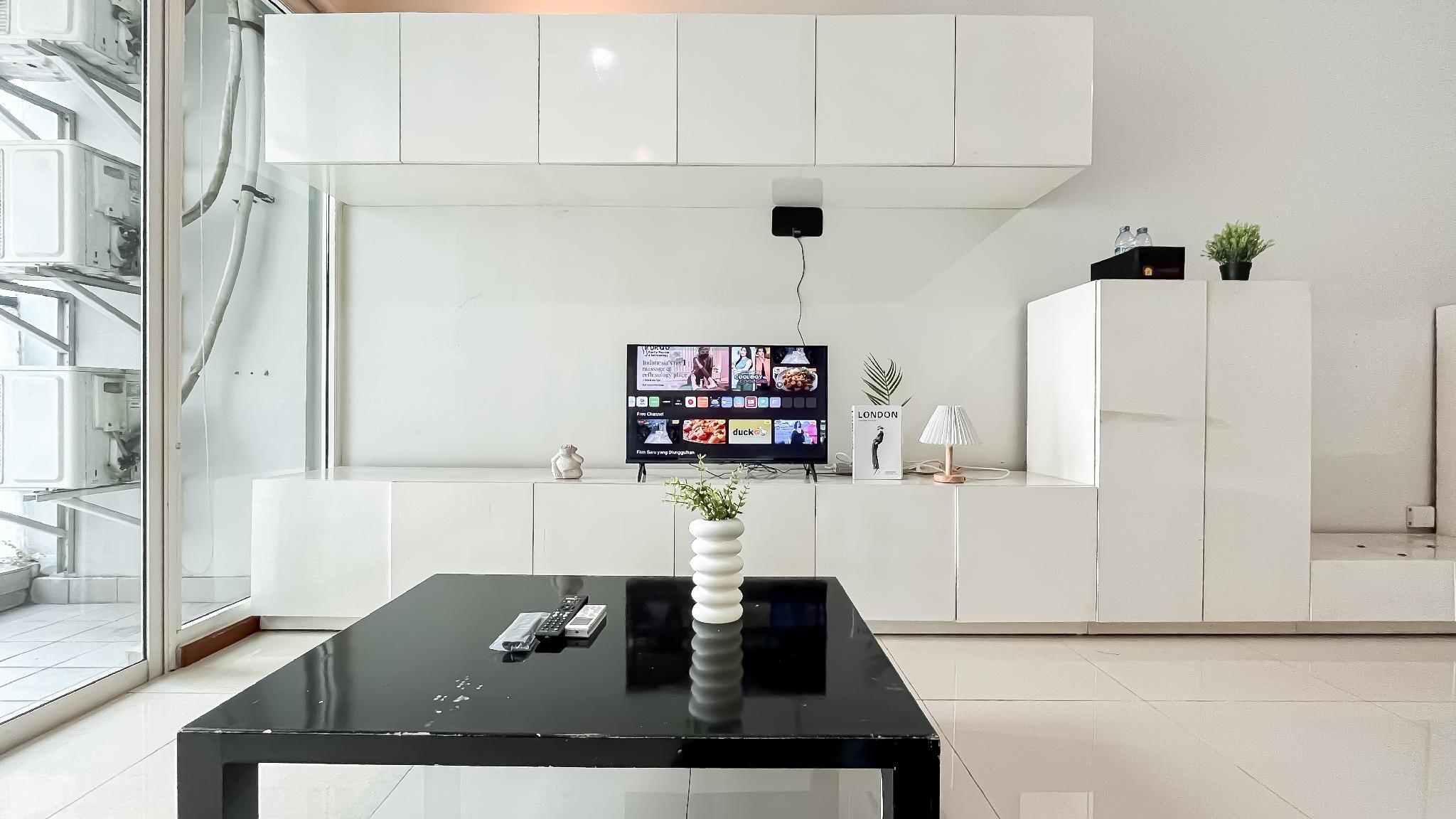 Nice Cozy 3BR Apt at Thamrin Residence By Travelio
