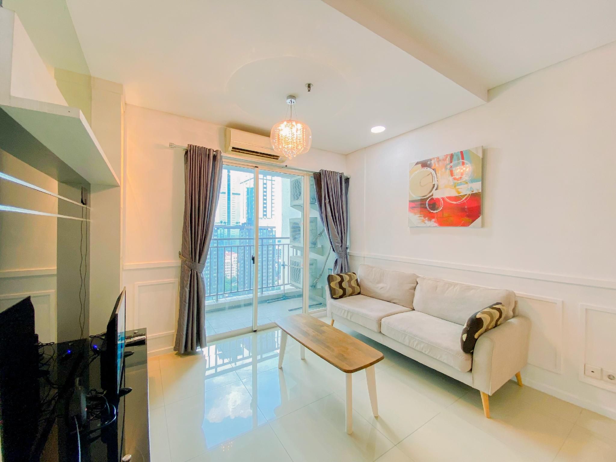 Comfort Living 3BR @Thamrin Residence By Travelio