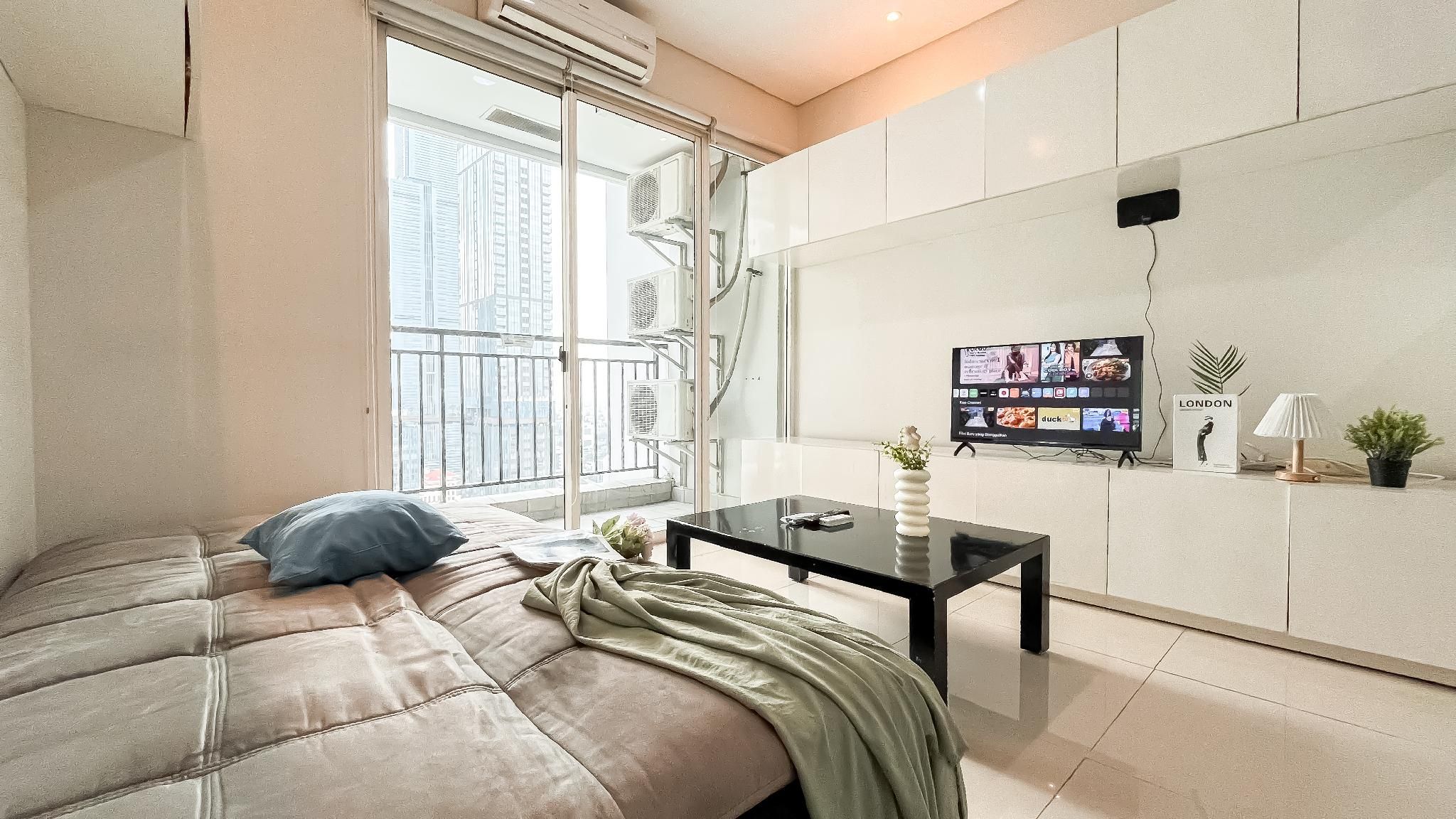 Nice Cozy 3BR Apt at Thamrin Residence By Travelio
