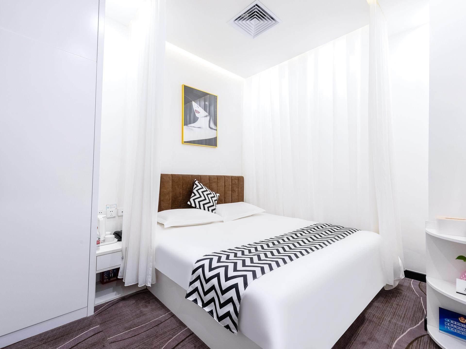 Xana Deluxe Hotel Beijing Tiananmen Square Qianmen Subway Station