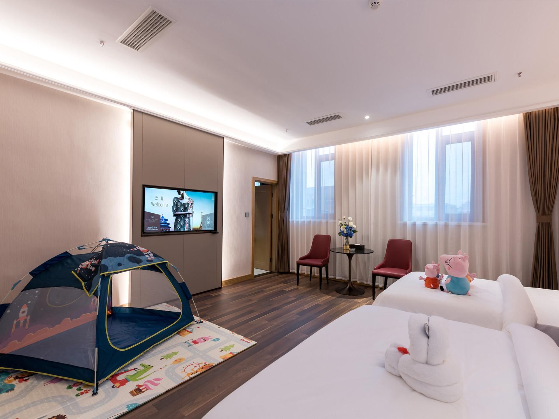 Deluxe Queen Room