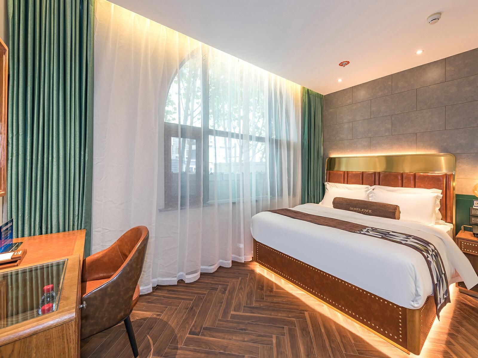 James Joyce - Feifan Bed Room