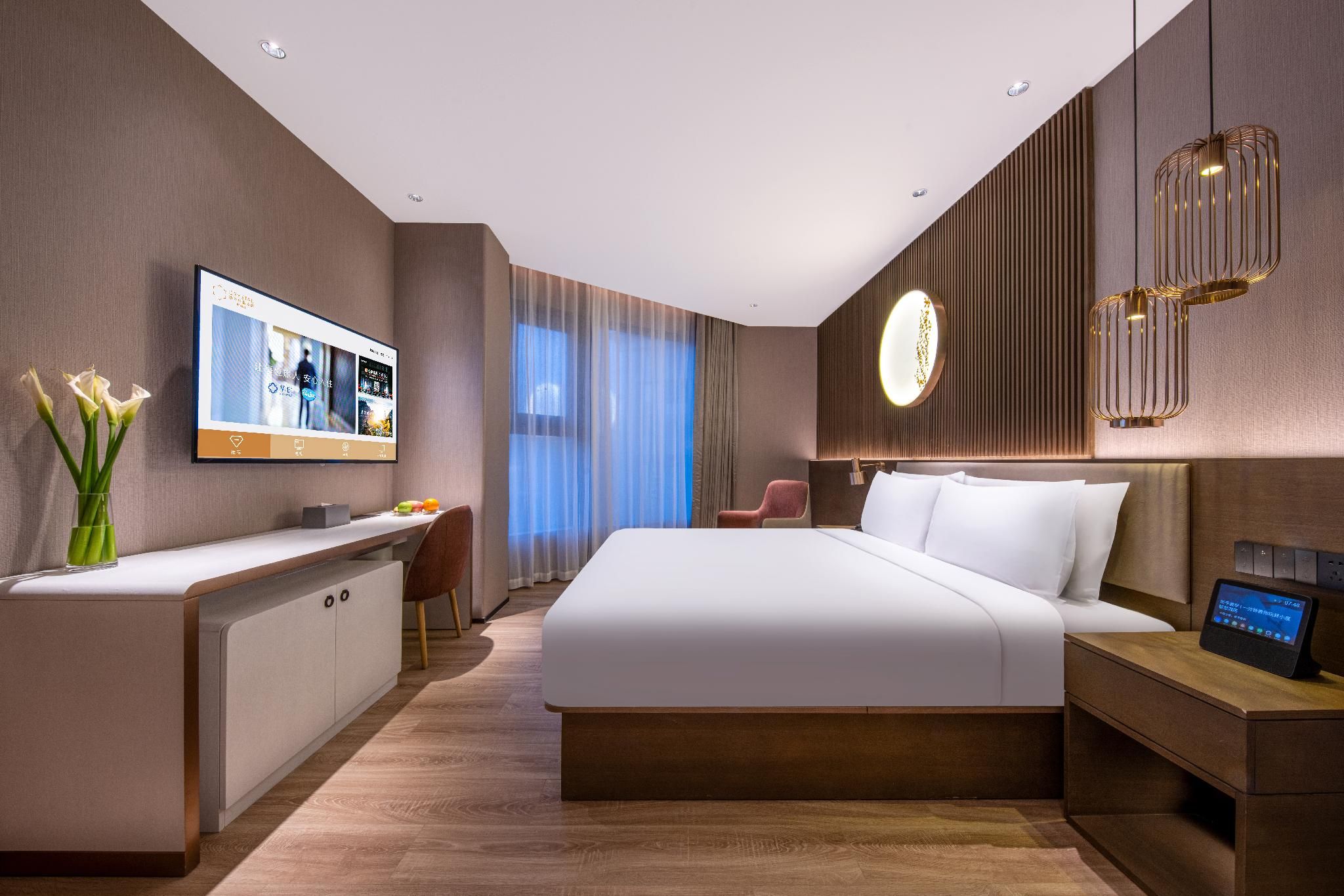 Deluxe Room Queen