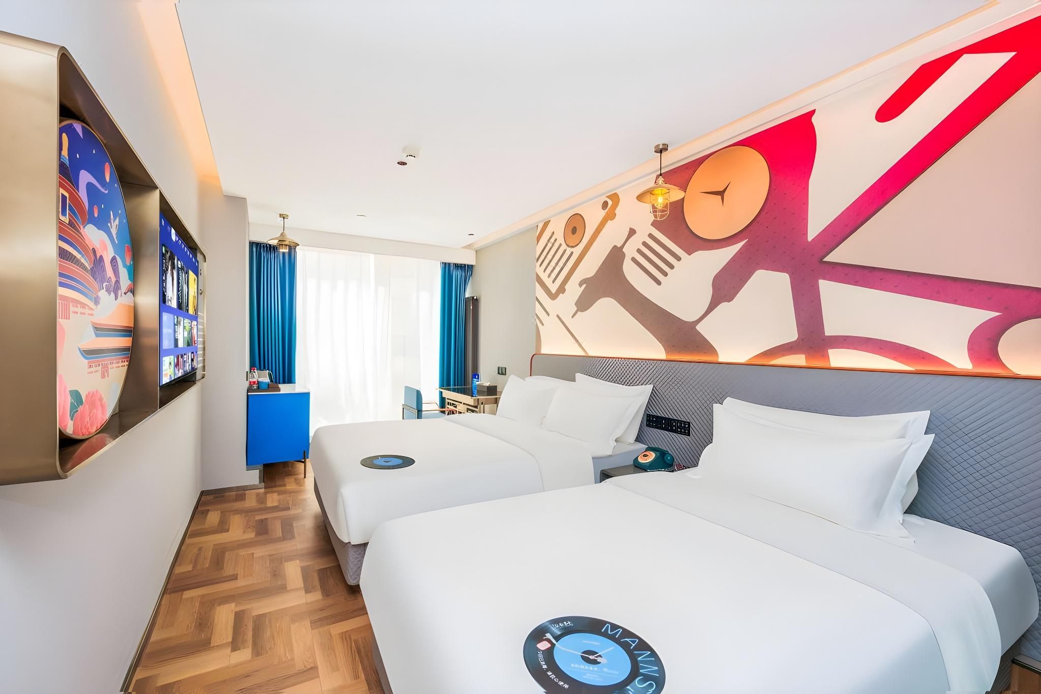 Deluxe Family Room