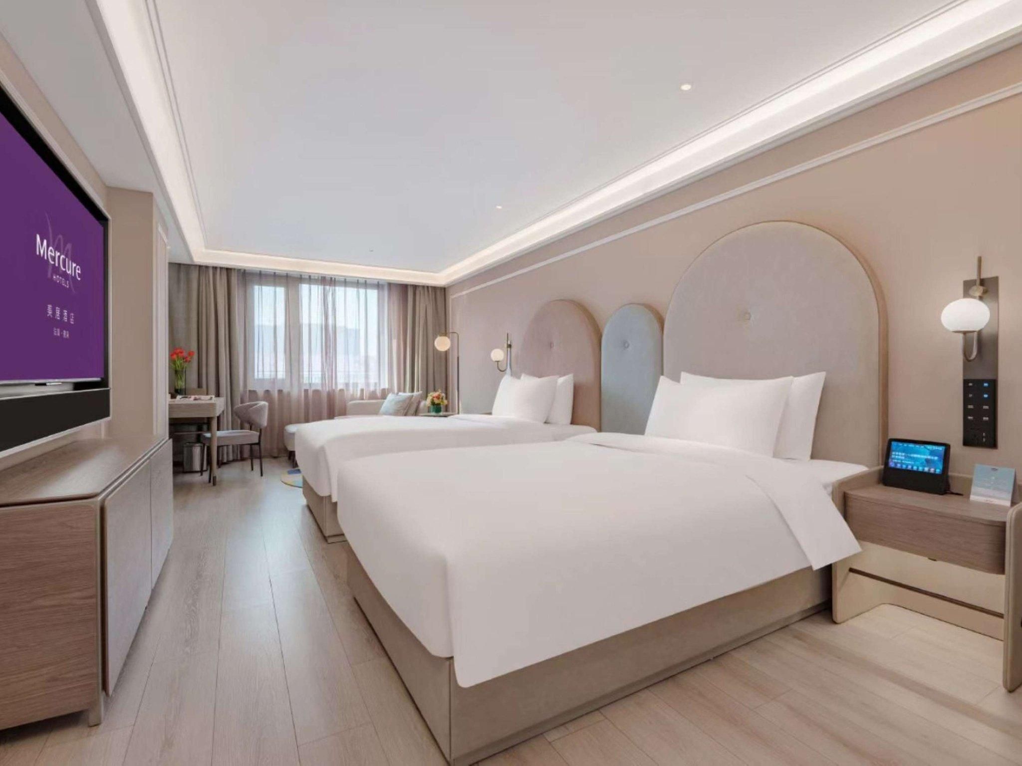 Deluxe Room with Two Single Beds