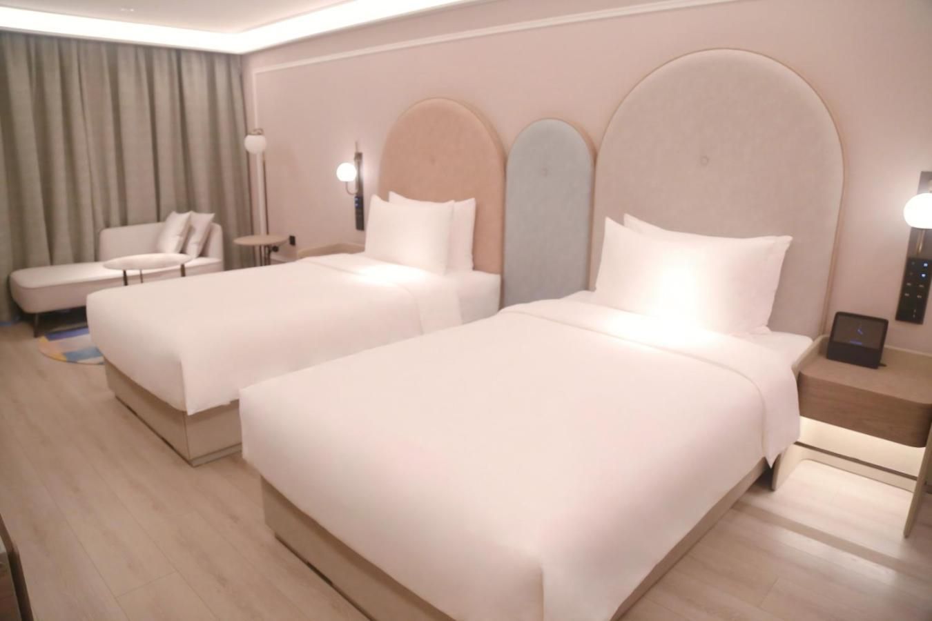 PRIVILEGE TWIN ROOM