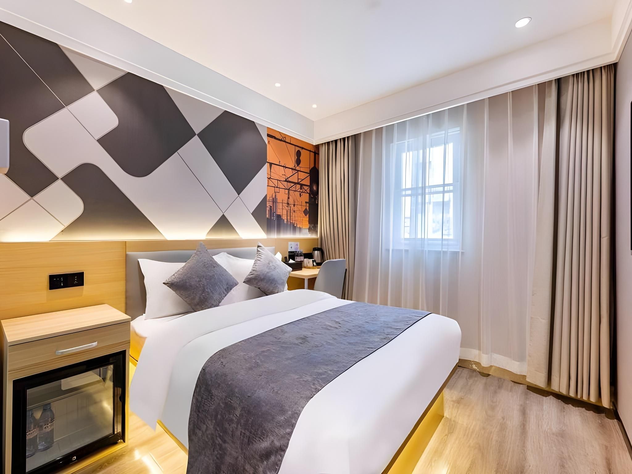 Business King Room