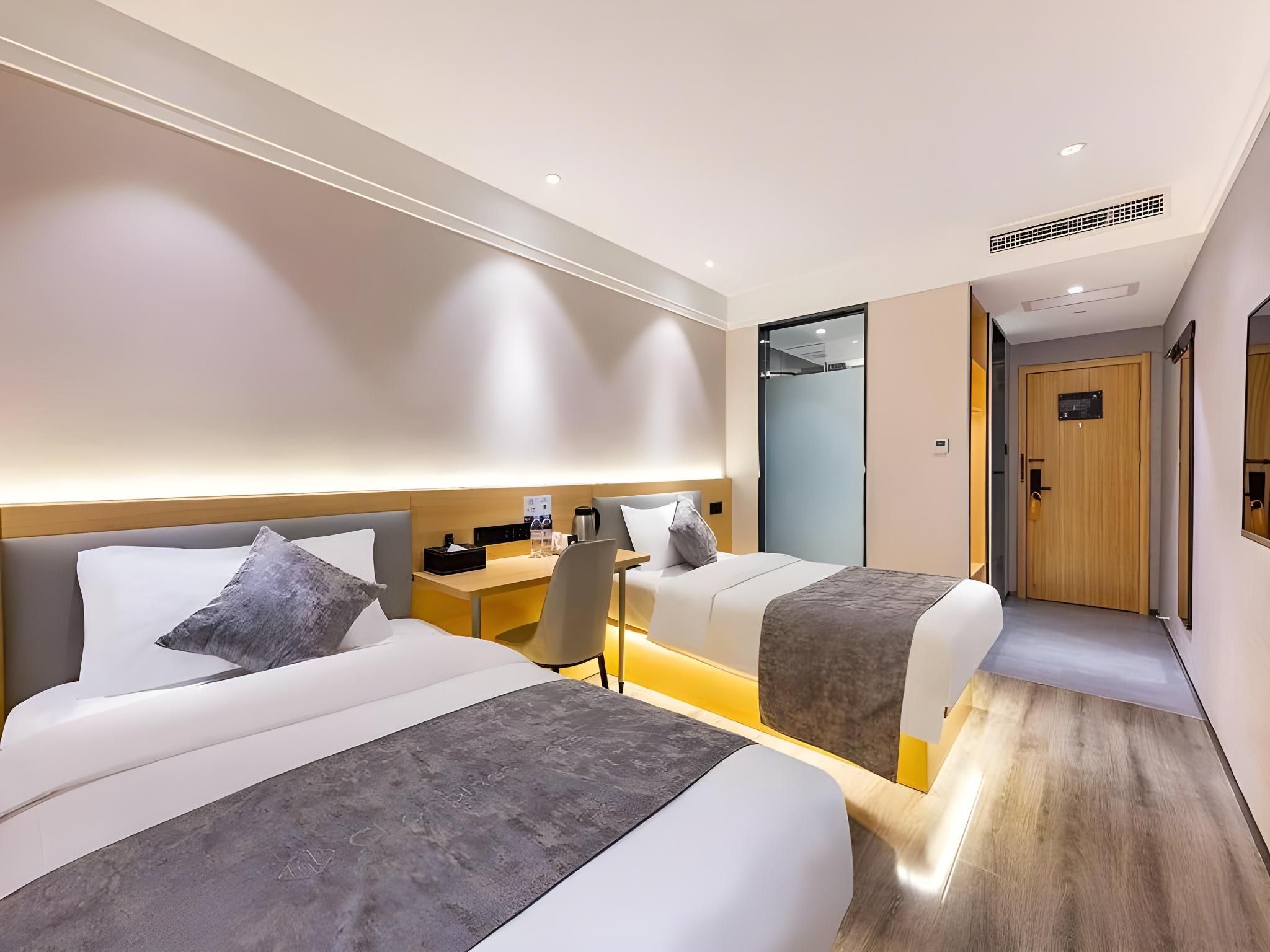 Warm Twin Room