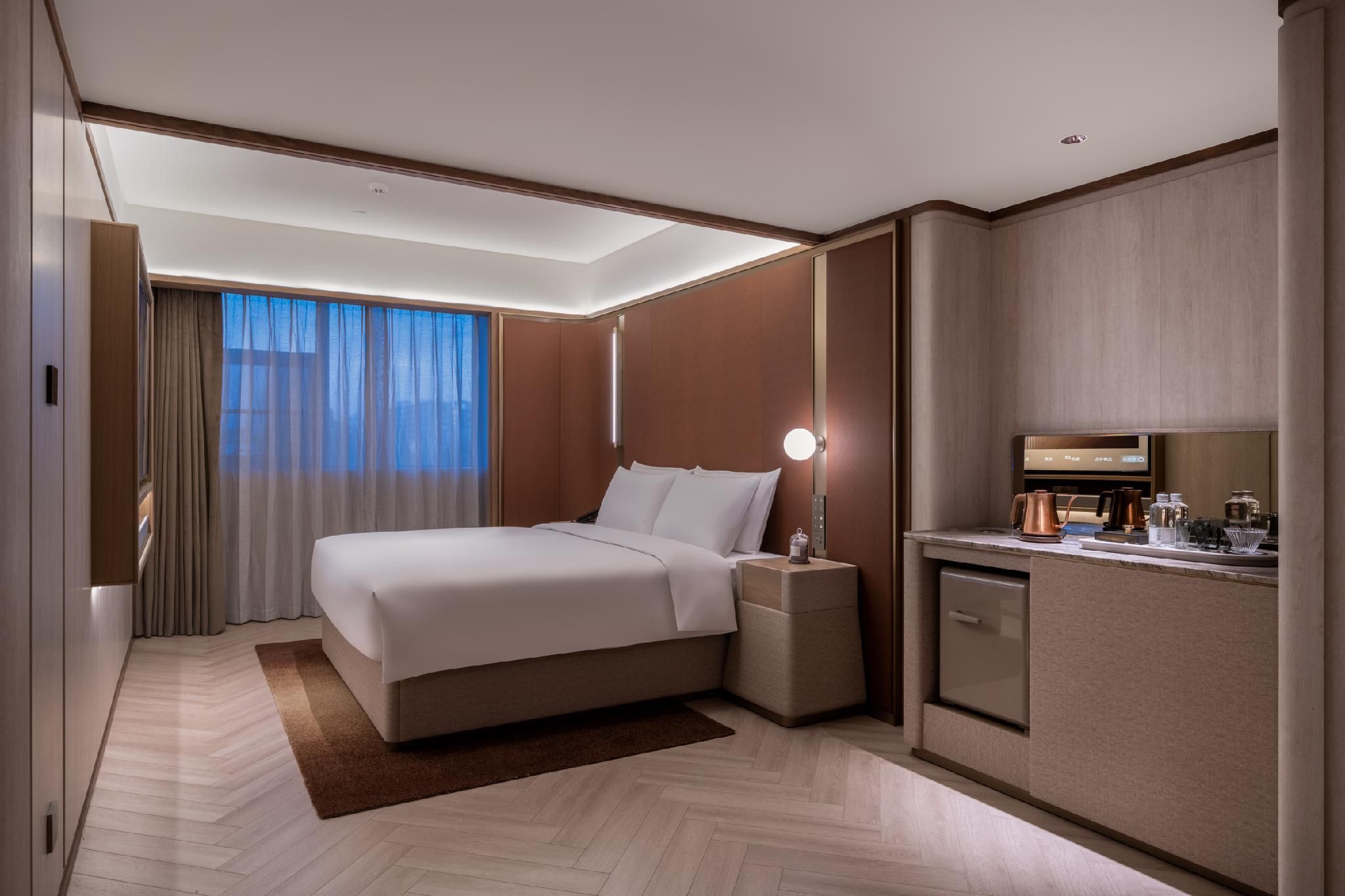 Huazhu - Executive Bed Room