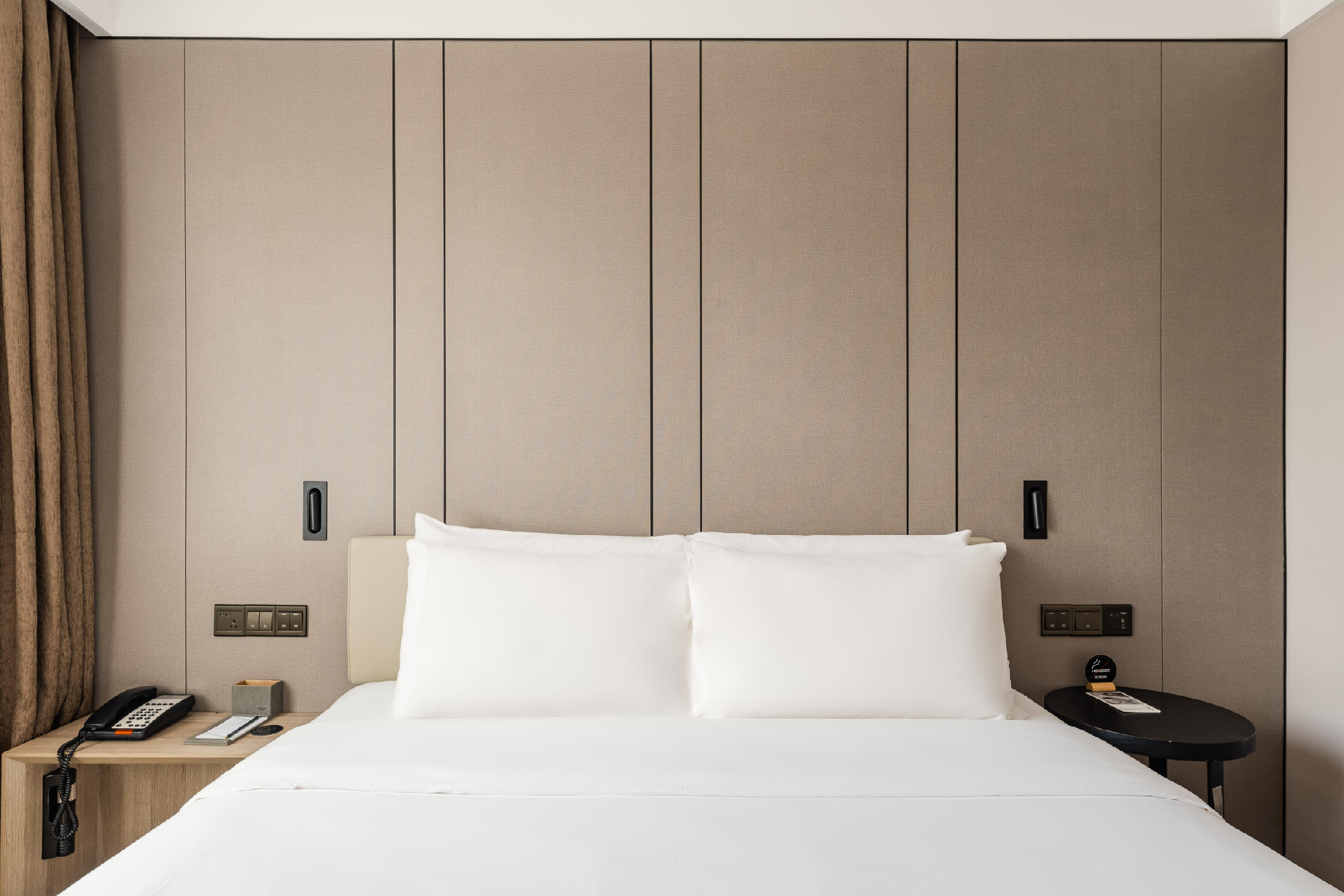Atour - Elegant Room