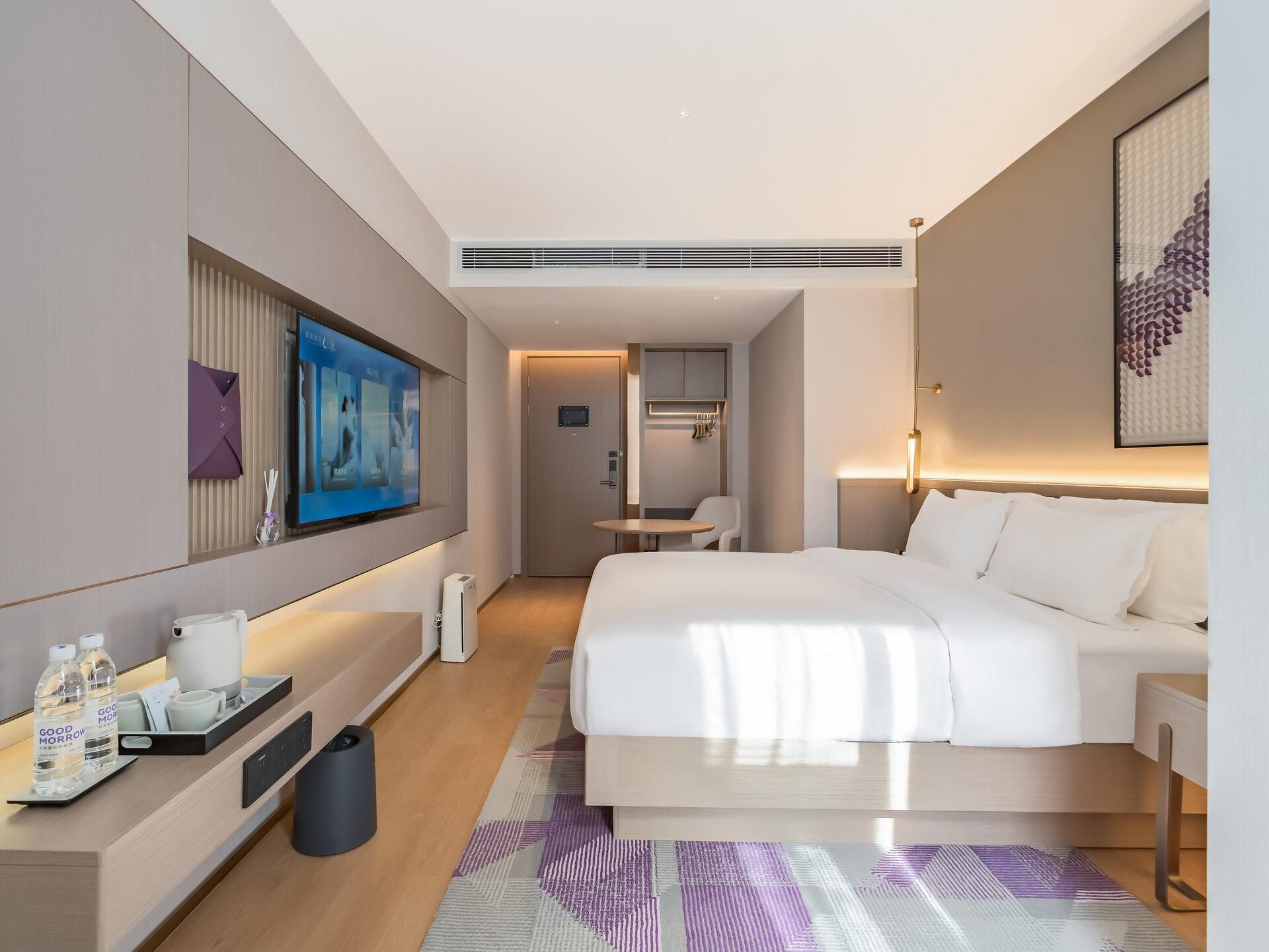 Business King Room