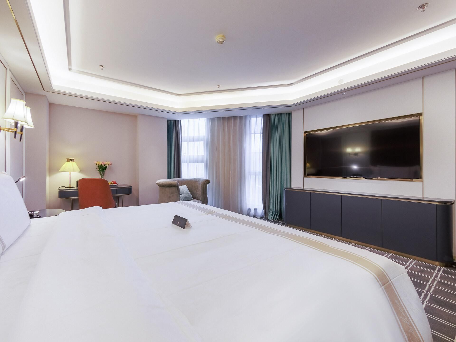 James Joyce - Chunxiang Lifestyle Room