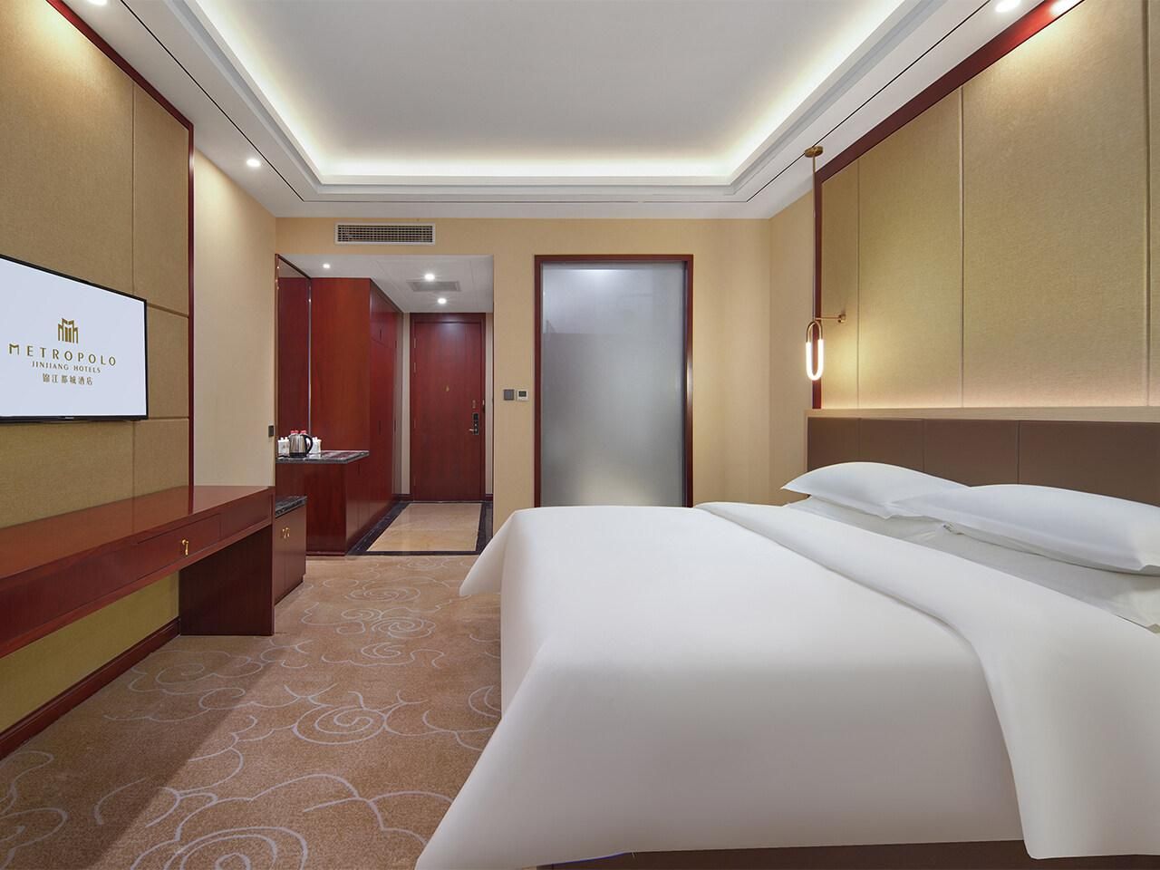Business King Room