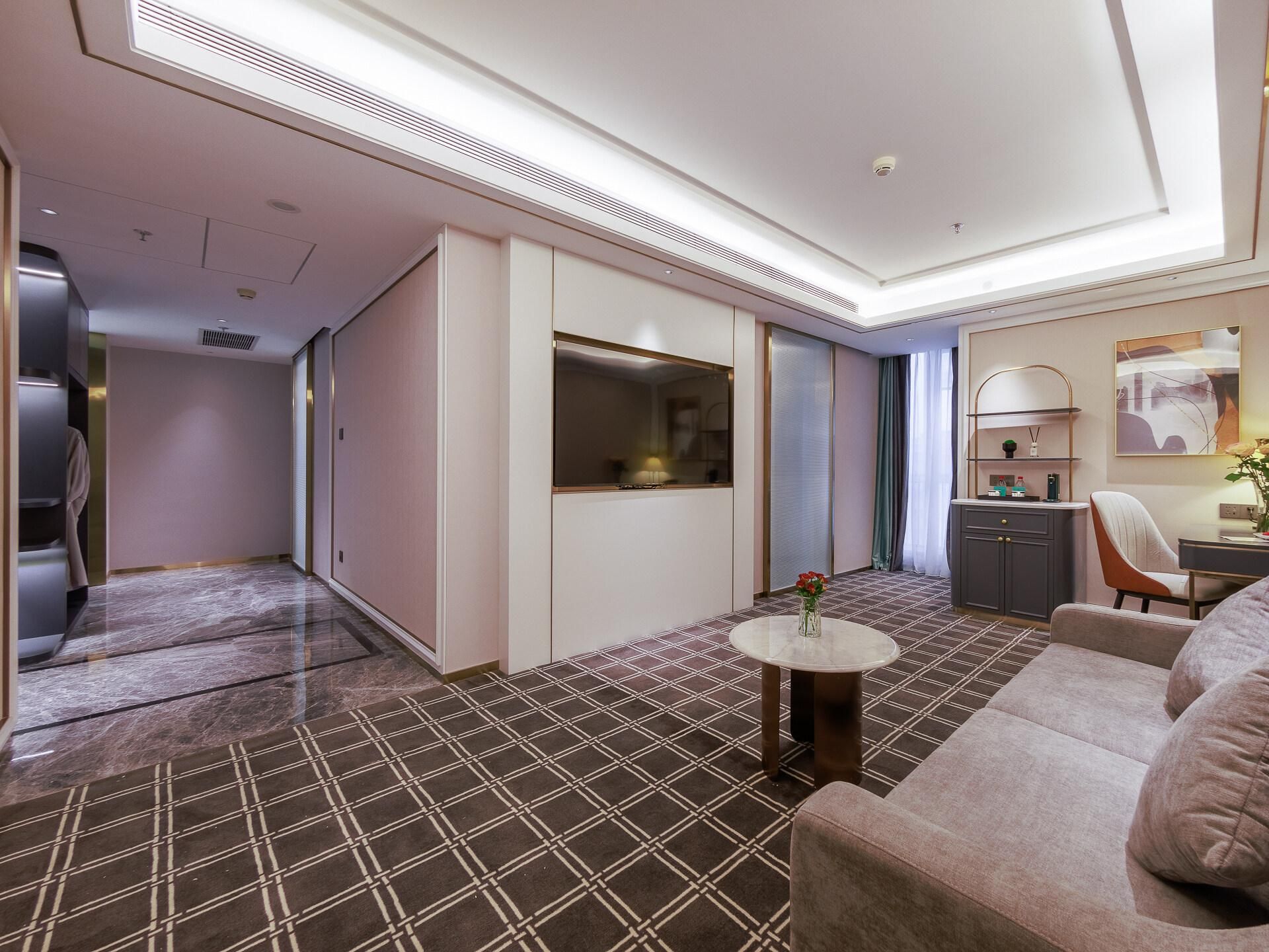 WH - Deluxe Room Twin