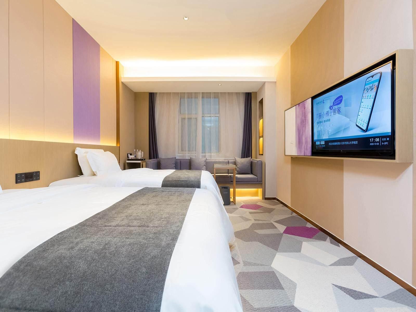 Business King Room