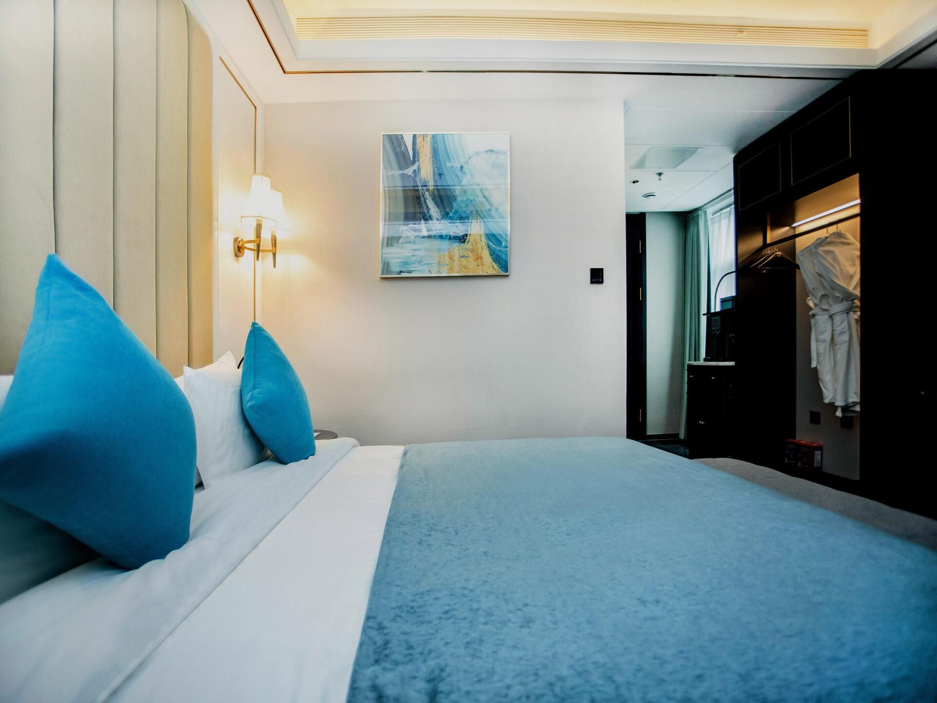 James Joyce - Chunxiang Lifestyle Room