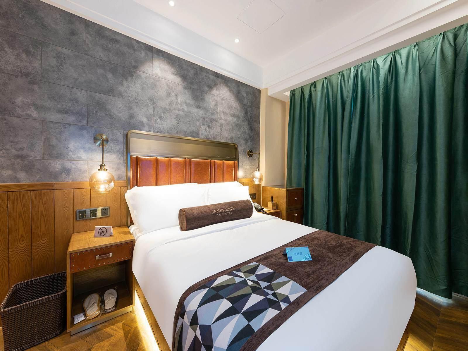 James Joyce - Chunxiang Lifestyle Room