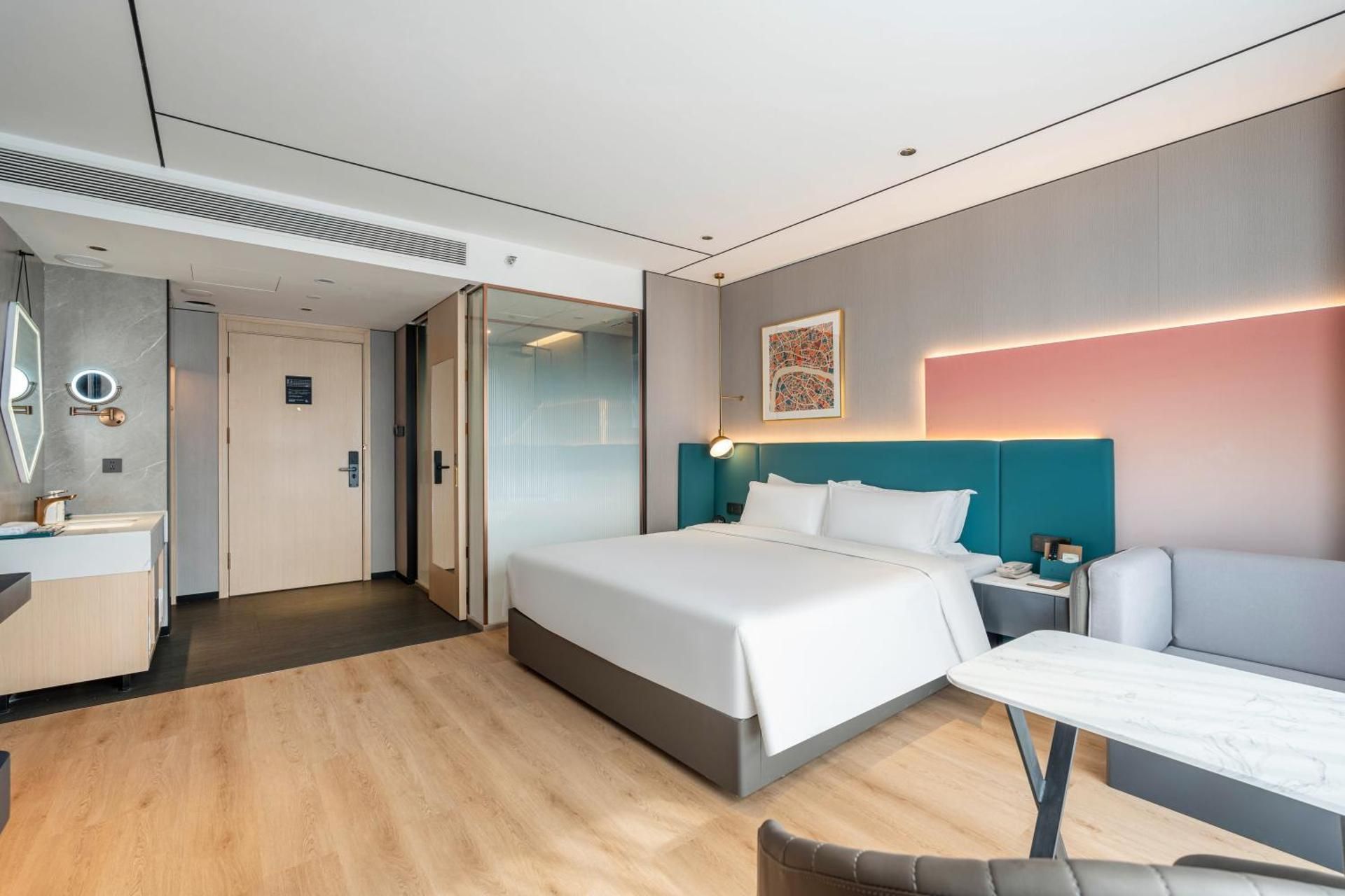 Superior King Room