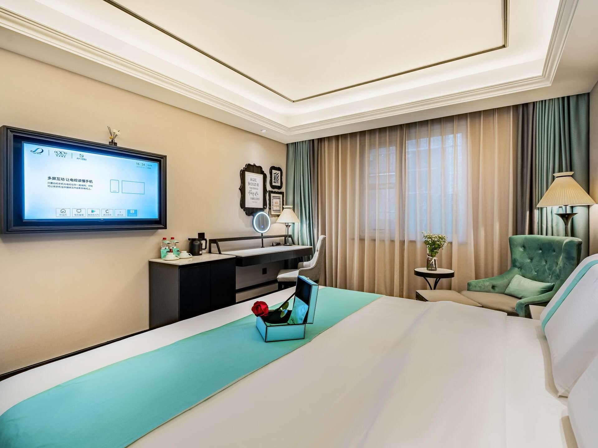 WH - Godness Romantic Bed Room