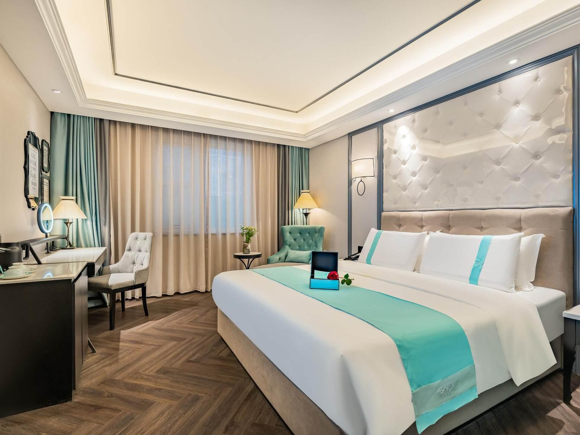 WH - Godness Romantic Bed Room