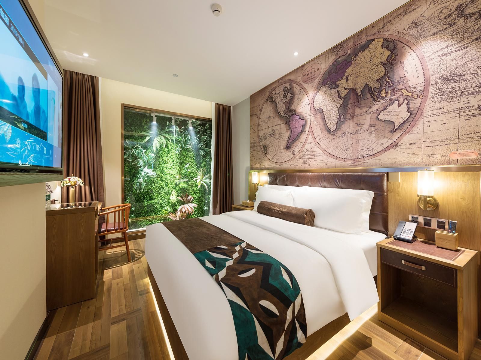 James Joyce - Chunxiang Bed Room
