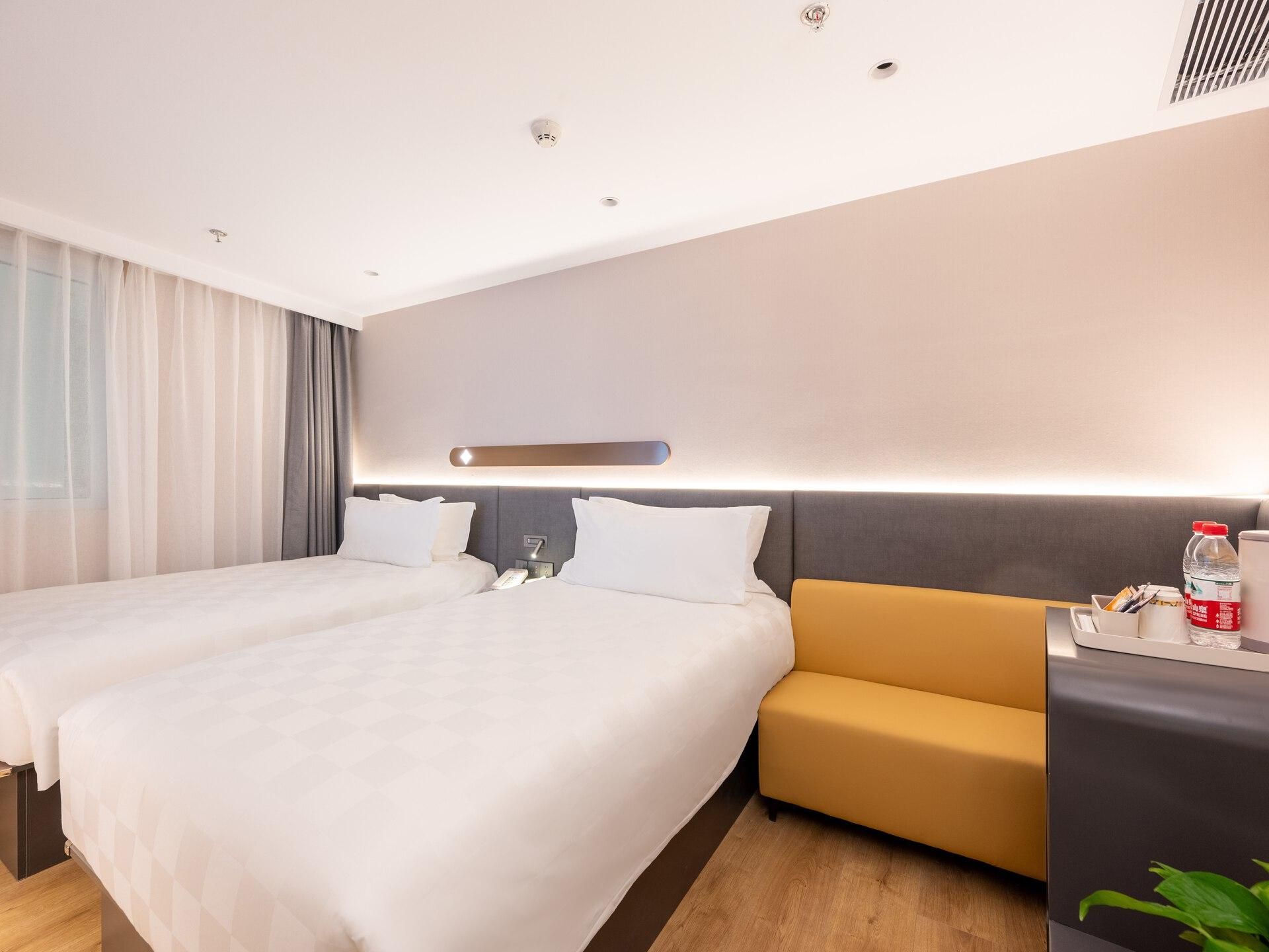 WH - Xingxuan Standard Twin Room