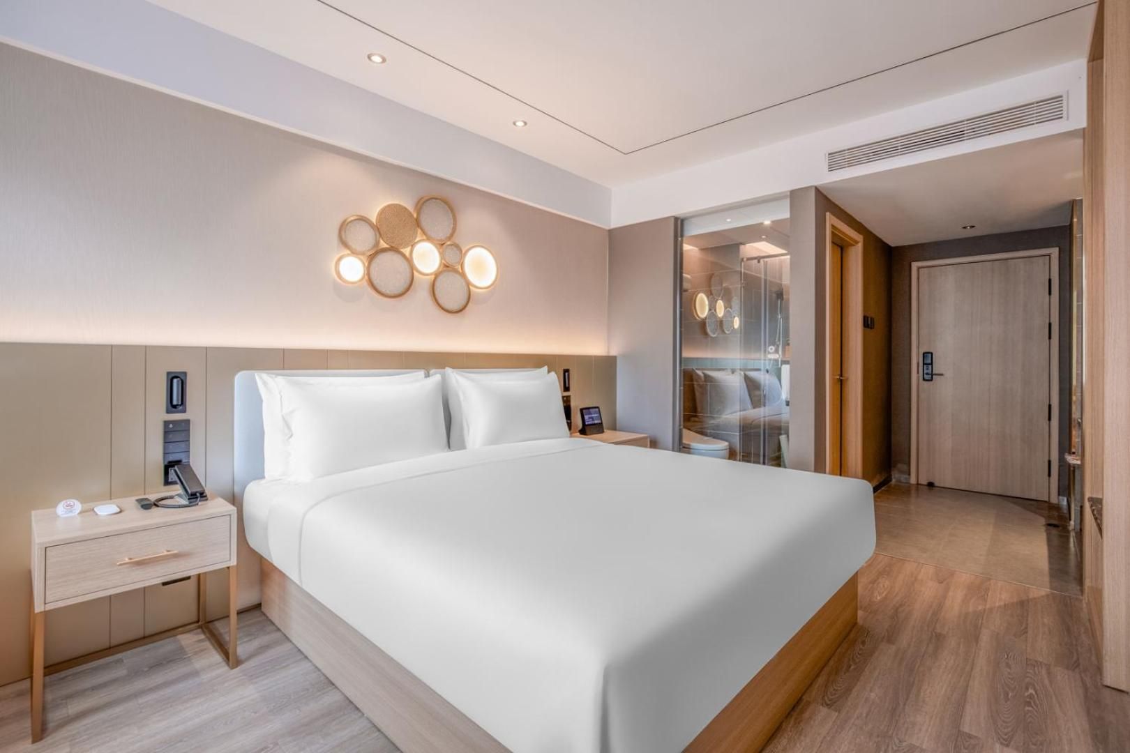 Moonlight Queen Room