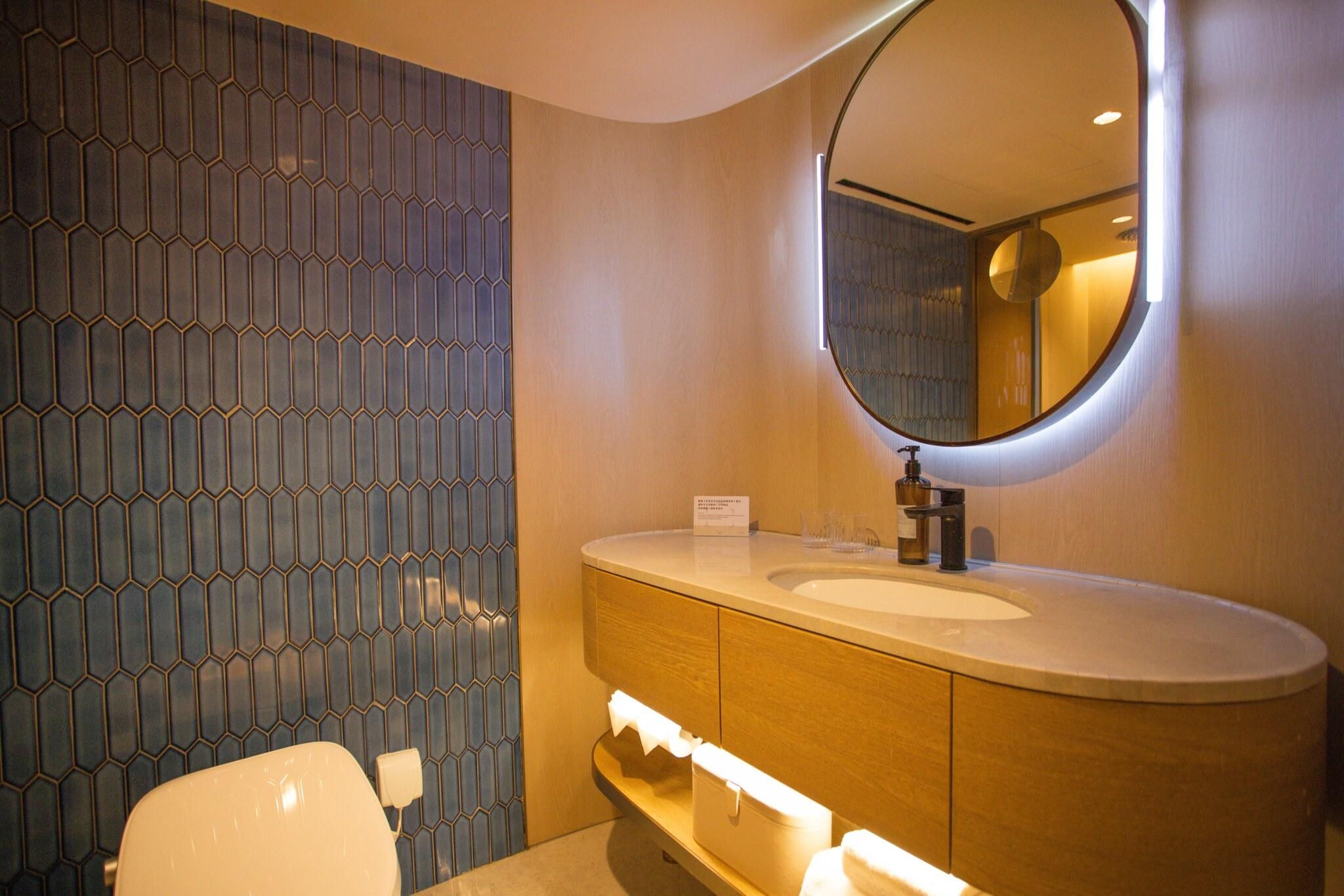 Hotel Queen Room