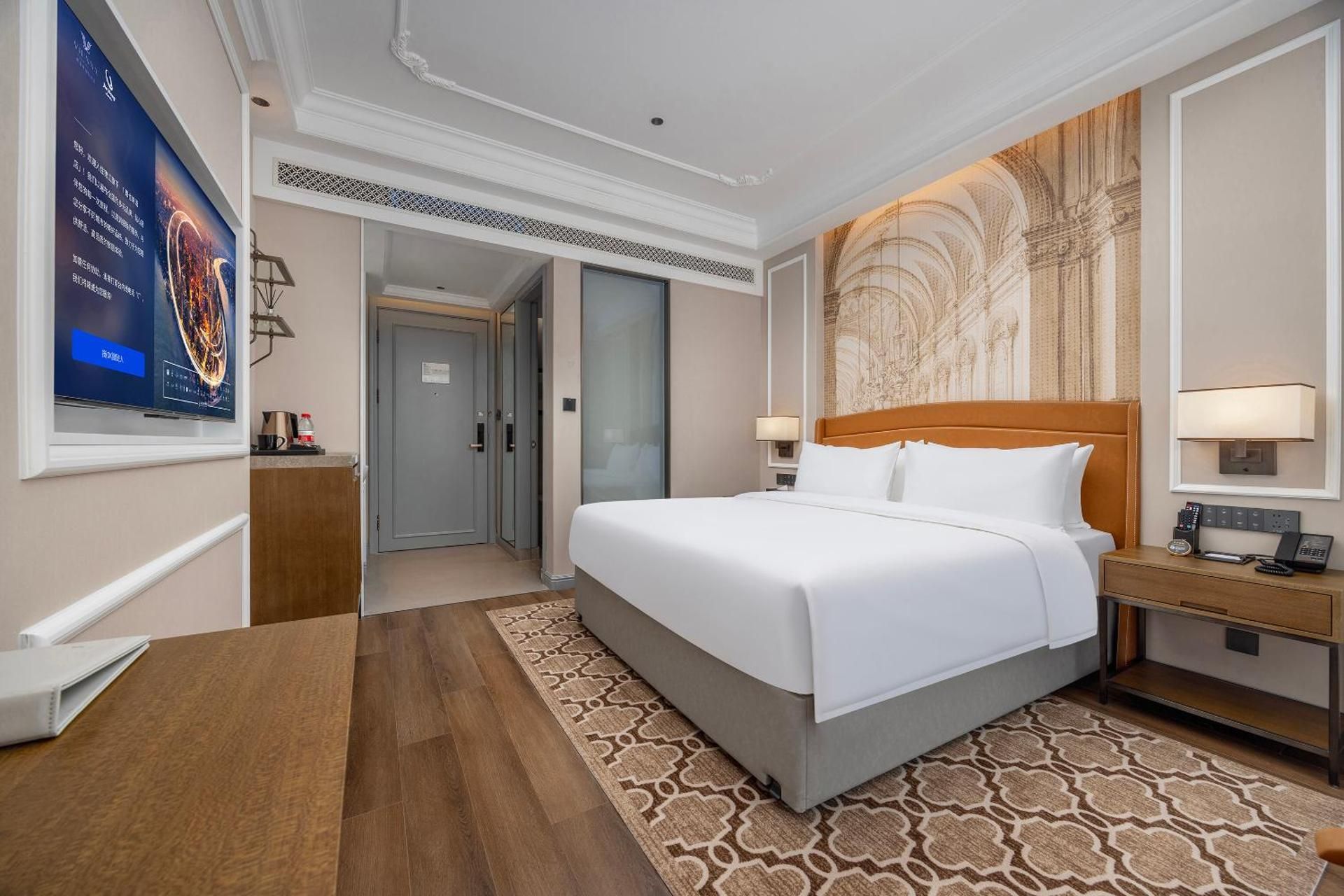 Deluxe Queen Room