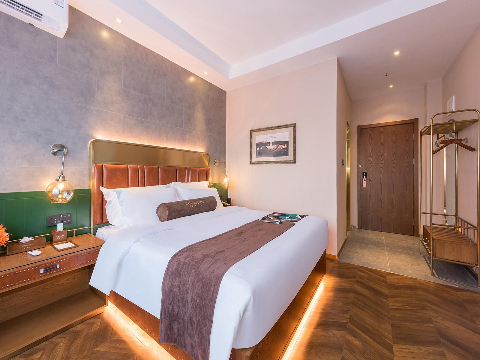 James Joyce - Feifan Family