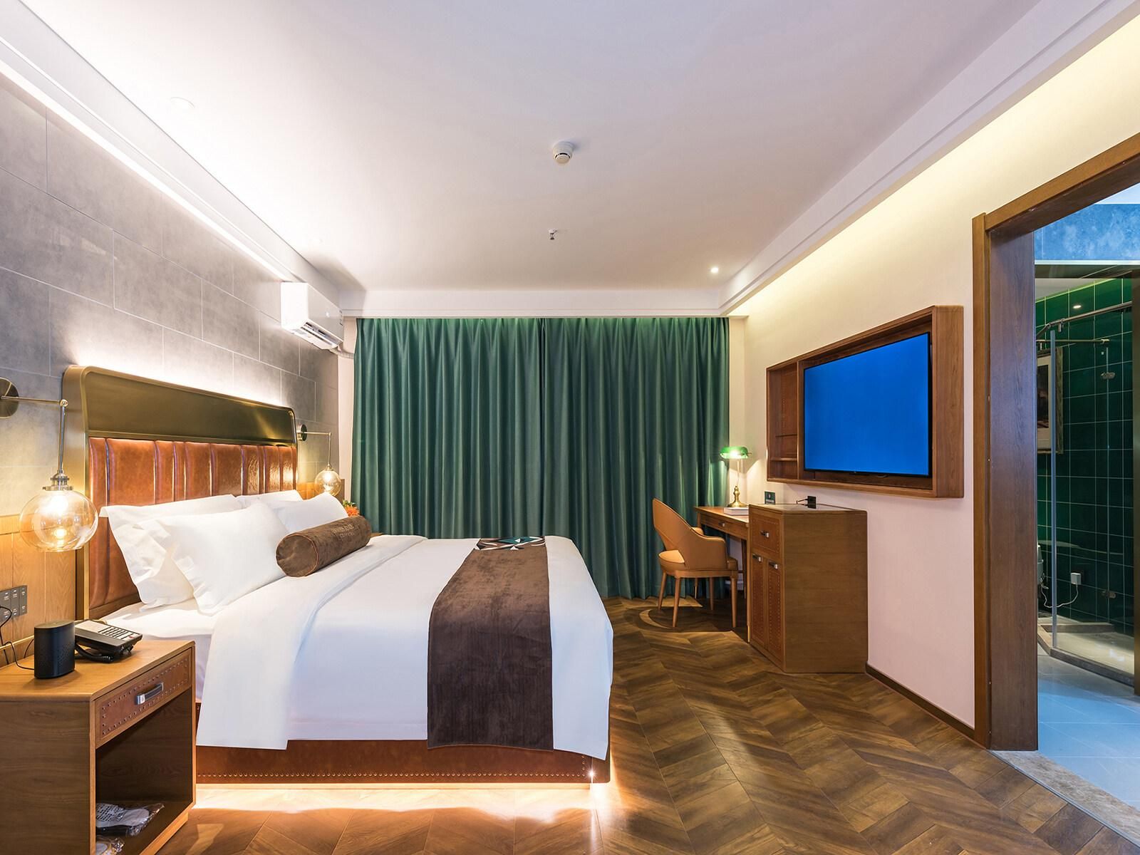 James Joyce - Chunxiang Twin