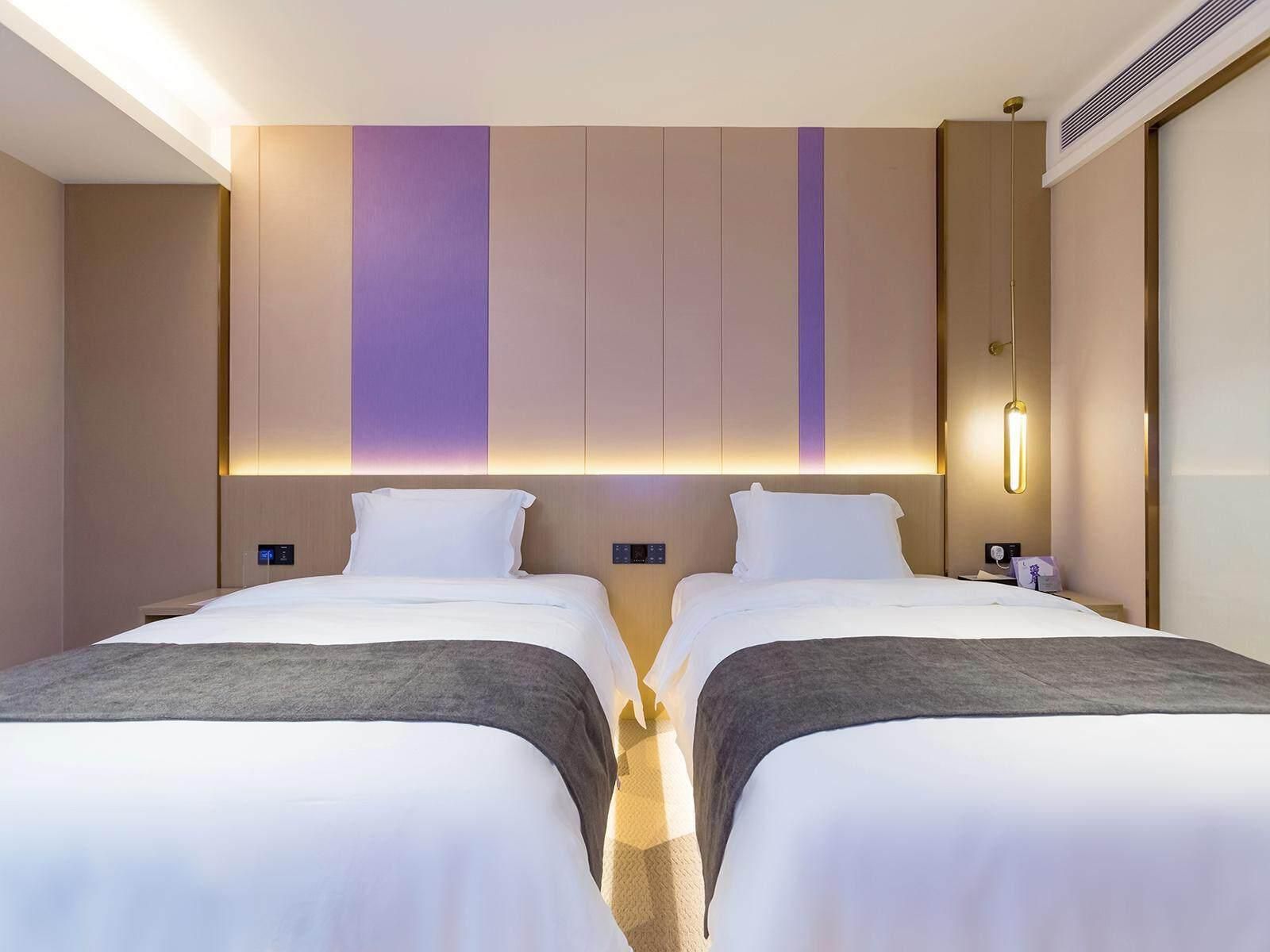 James Joyce - Chunxiang Bed Room