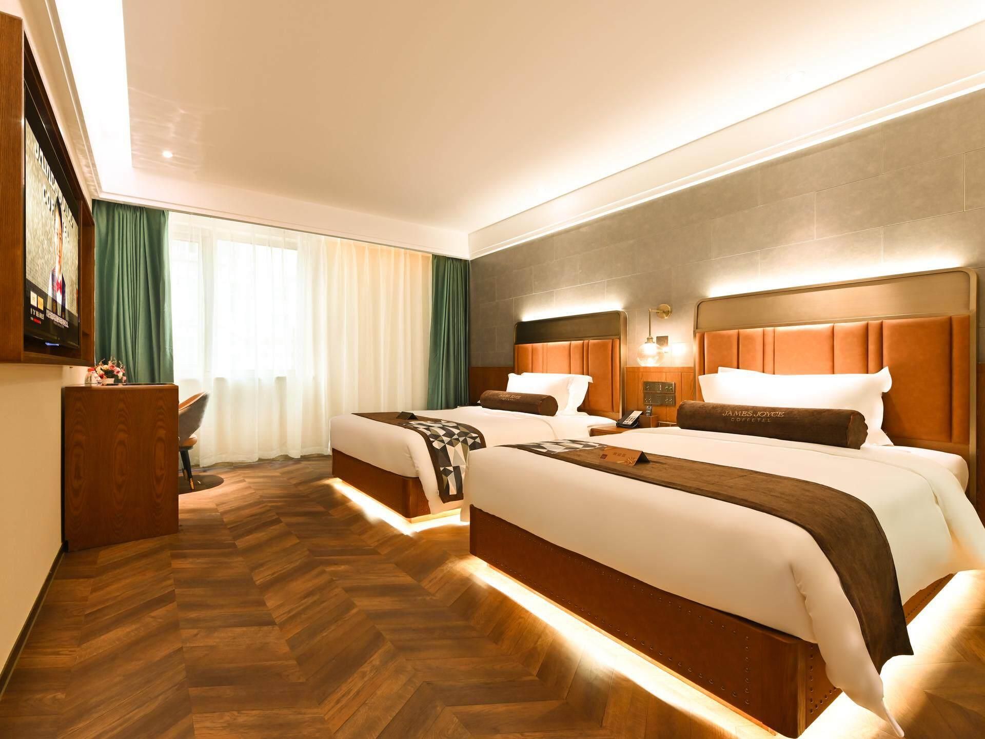 WH - Deluxe Room Twin