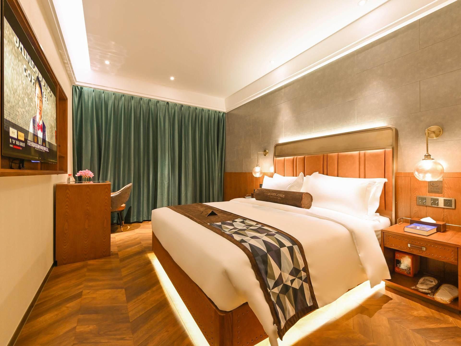 James Joyce - Chunxiang Bed Room