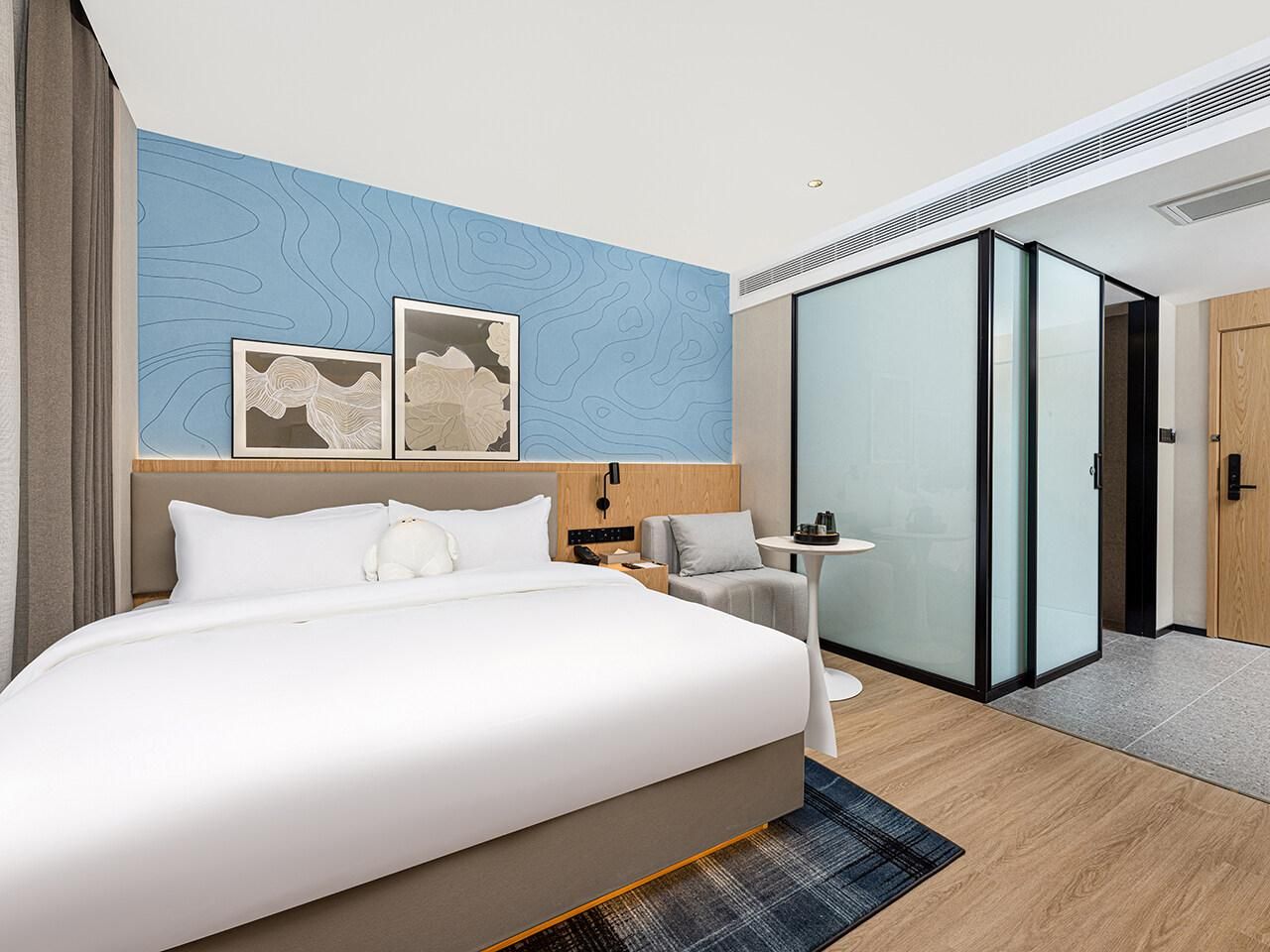 WH - Deluxe Room Twin