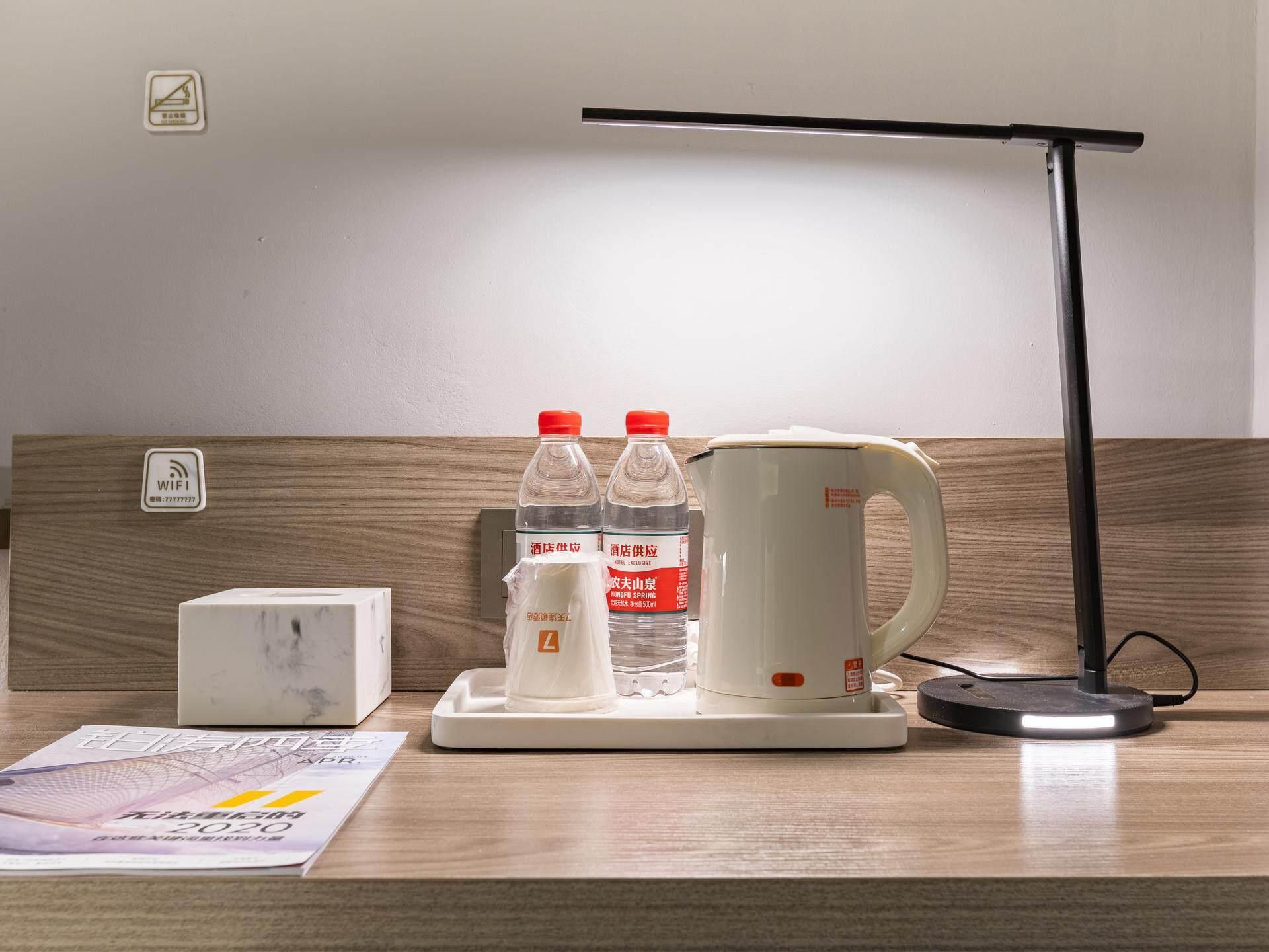 James Joyce - Chunxiang Lifestyle Room
