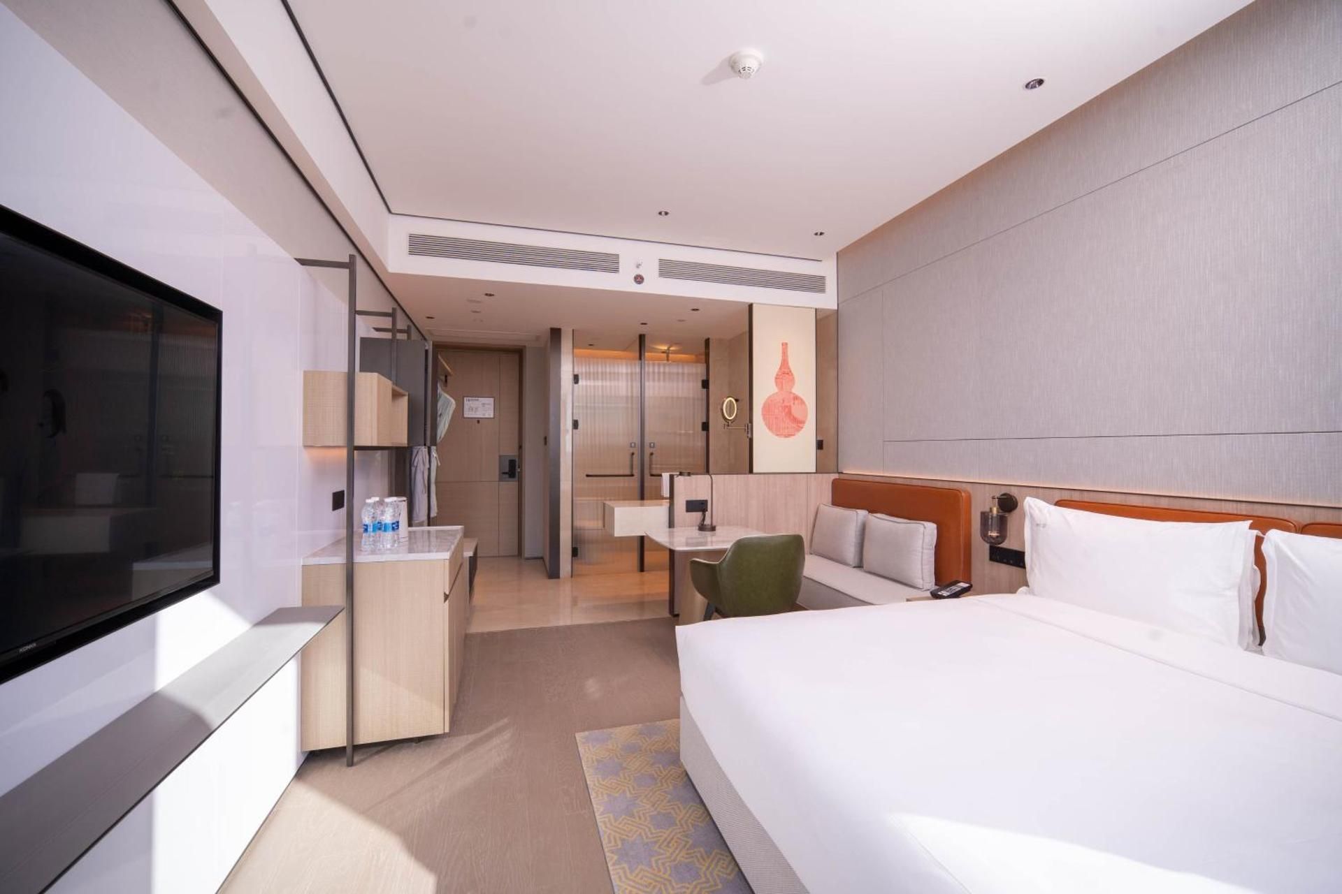 Standard King Room