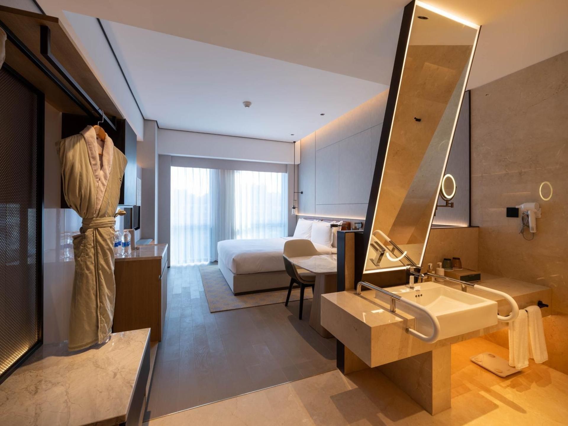 Standard King Room - Disability Access
