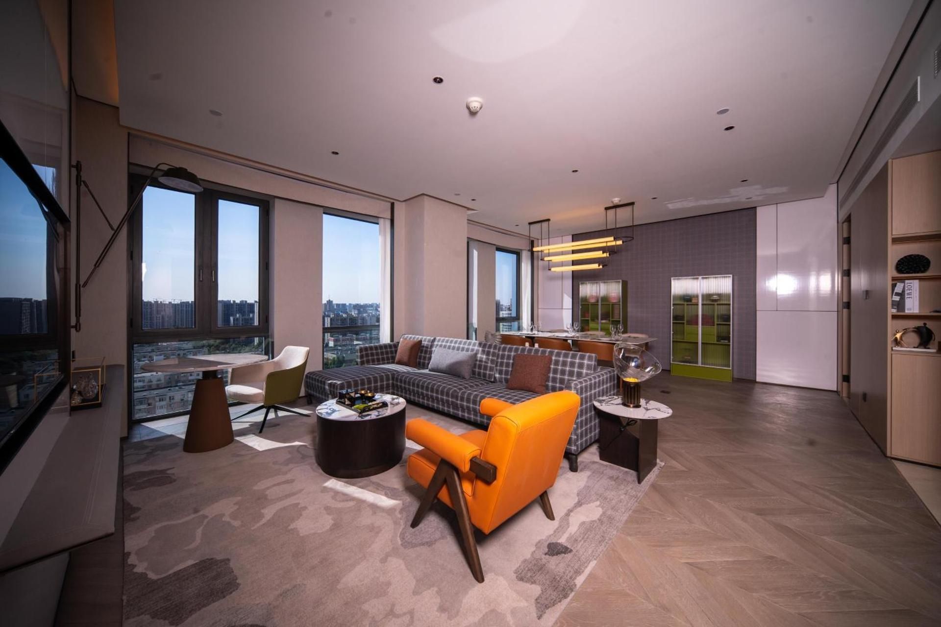 One-Bedroom King Suite with Living Area and Dining Area