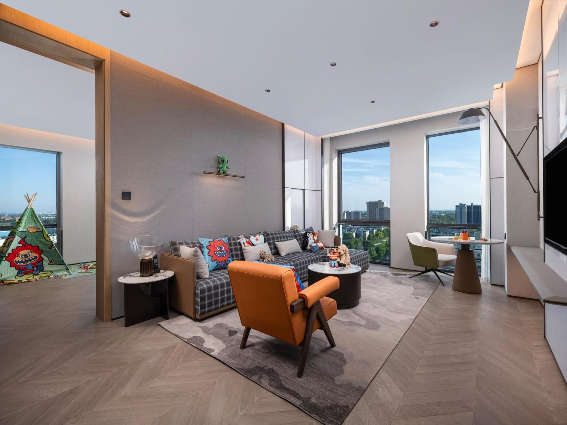One-Bedroom King Suite with Kids Theme